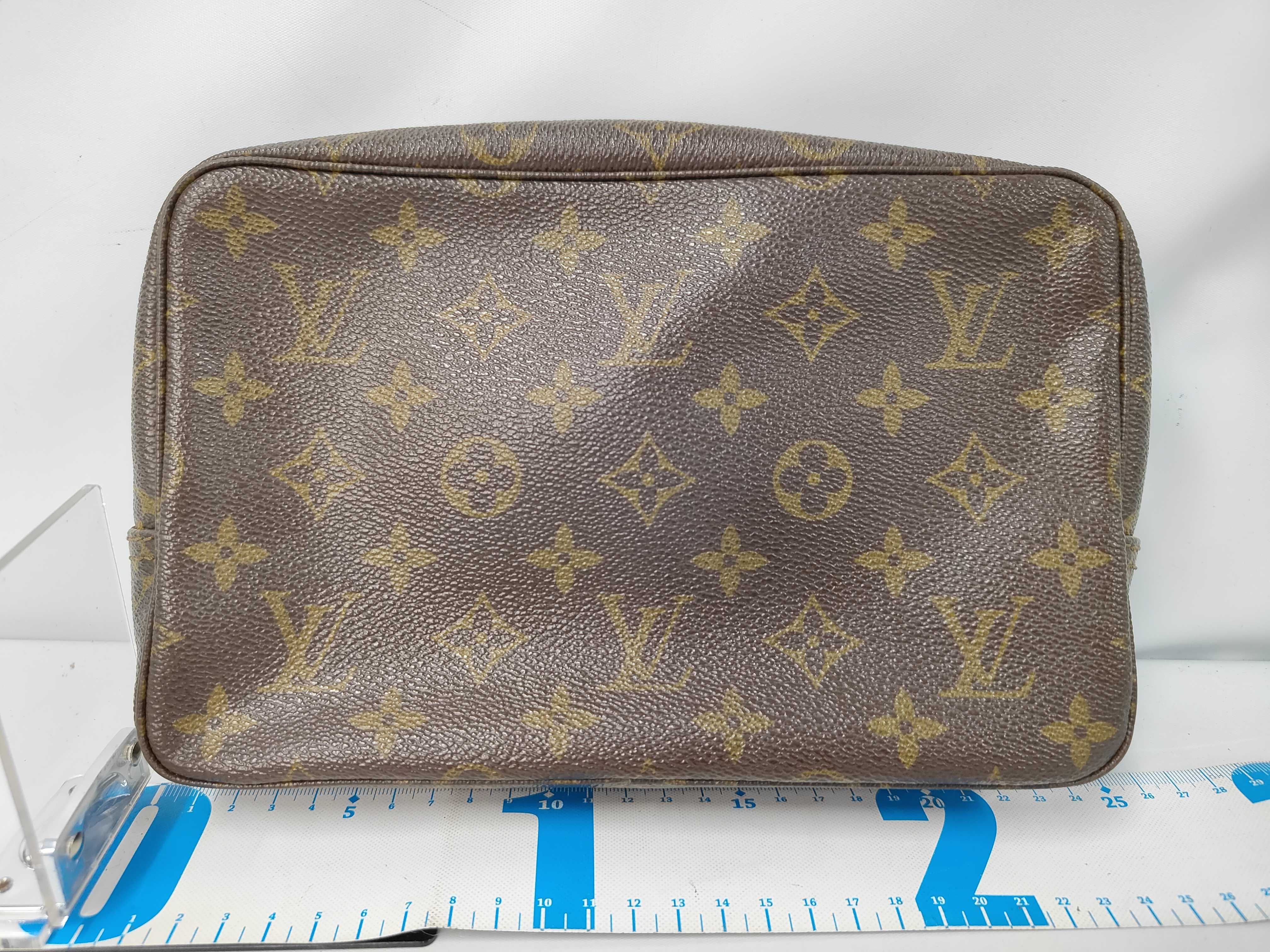 Trousses Toilette 28 Monogram M47522 Pouch — view 2