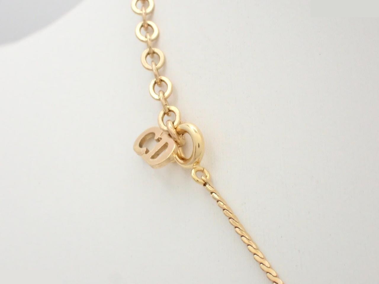 Other lines: Precious metal necklaces and pendants with stones, chain approximately 42cm long. — view 2