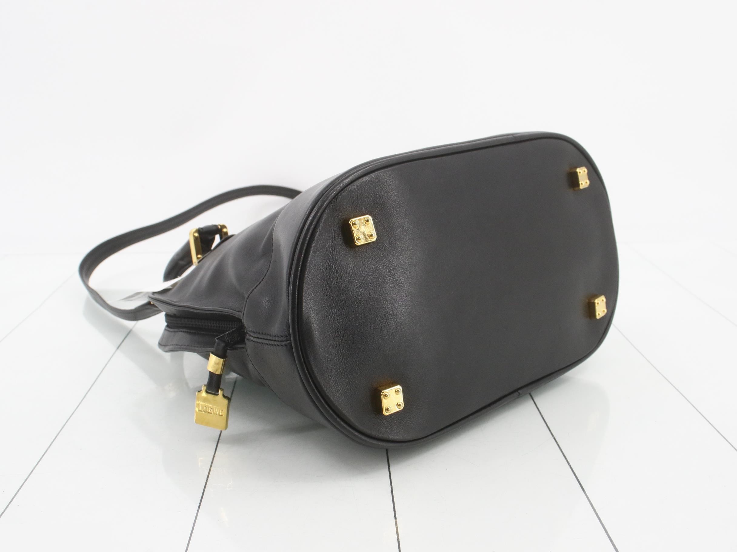 Anagram Leather Black 2-Way Handbag 308 — view 5