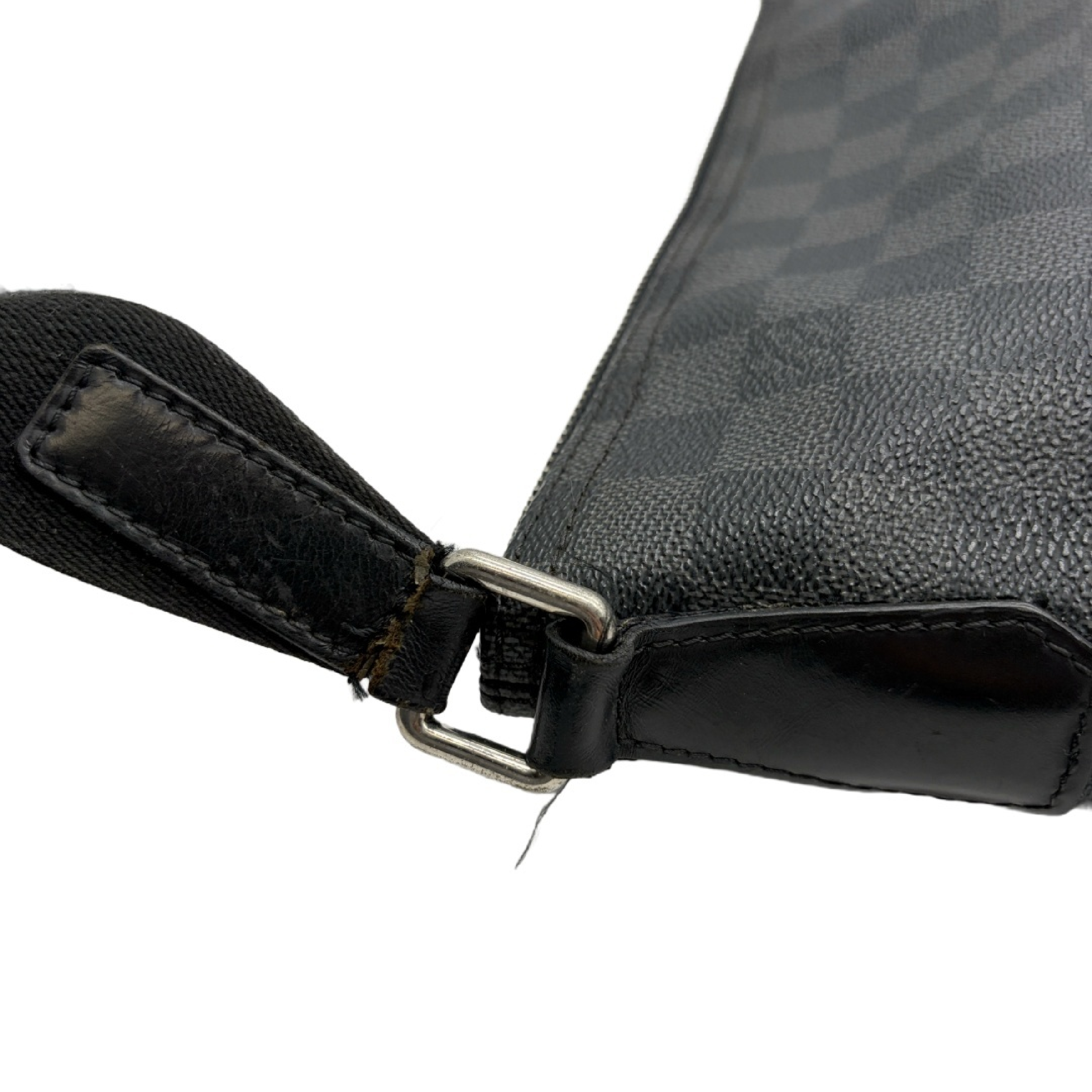 Damier Graphite Mick MM Shoulder Bag — view 11