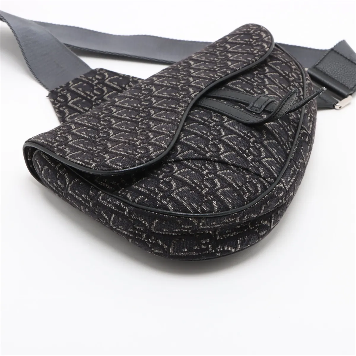 Oblique Canvas x Leather Body Bag Gray — view 4