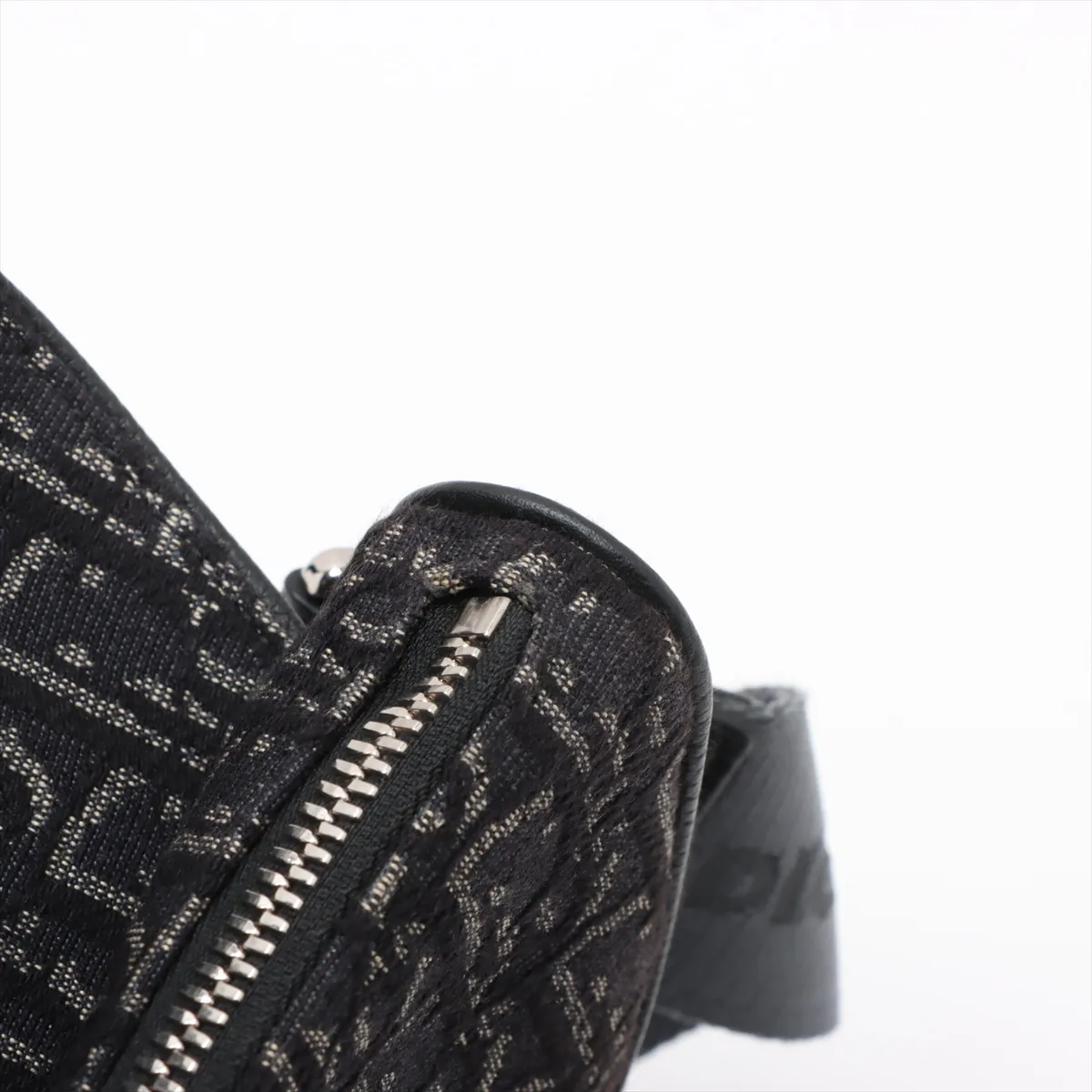 Oblique Canvas x Leather Body Bag Gray — view 9