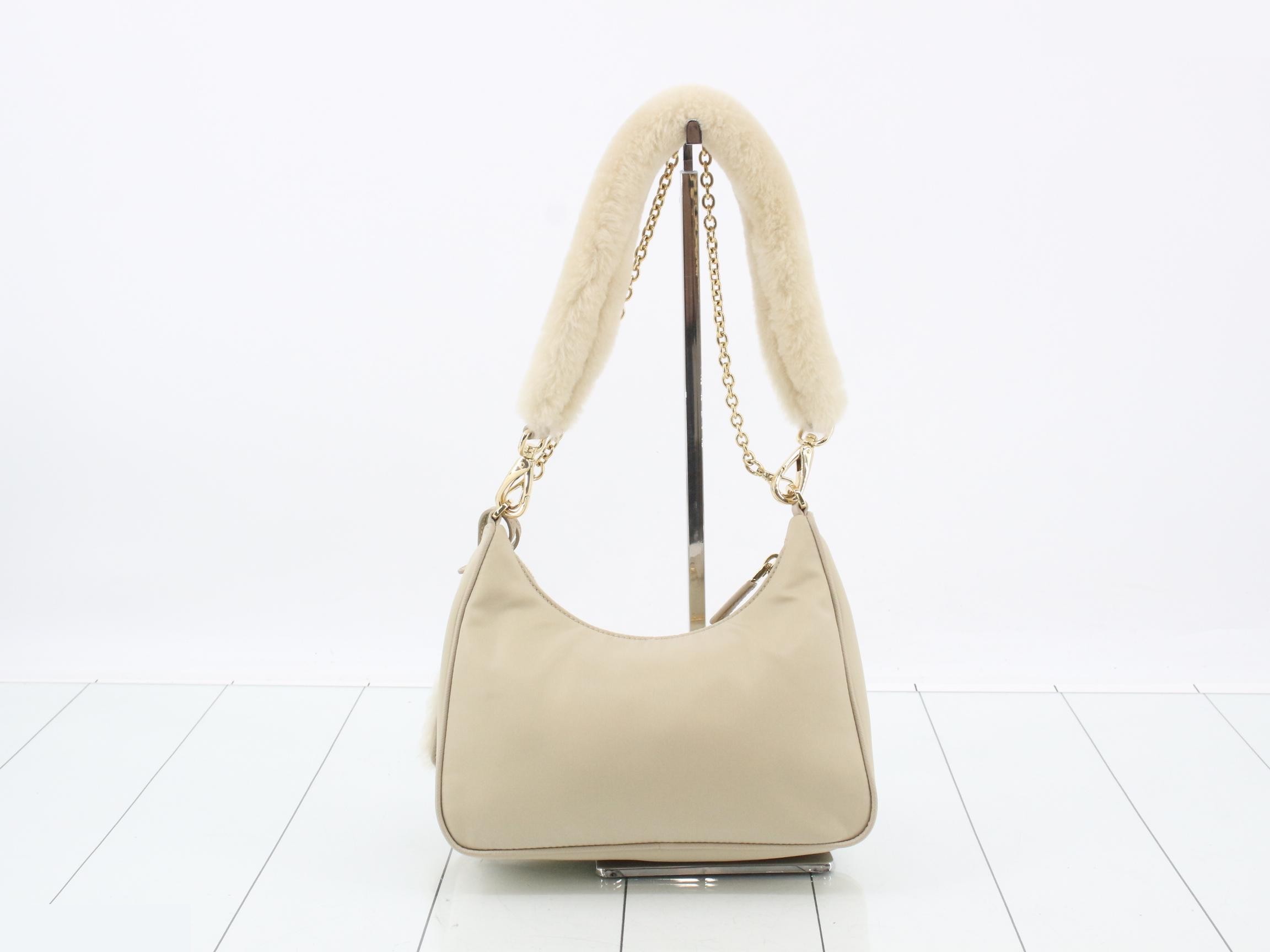 Re-Edition 2-Way Handbag 2005 Beige Lamb Shearling — view 2
