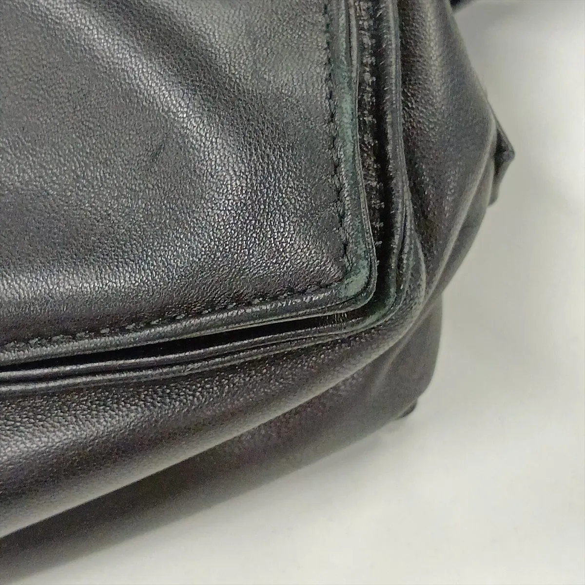 Flamenco 22 Leather Shoulder Bag, Black — view 15