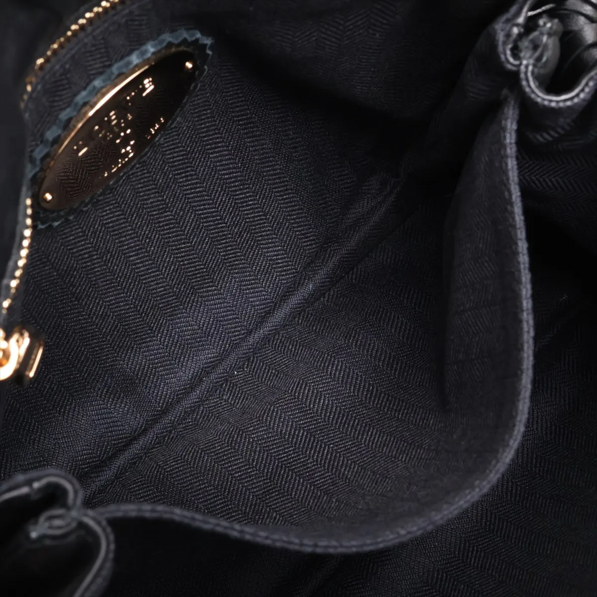 Flamenco 22 Leather Shoulder Bag, Black — view 7