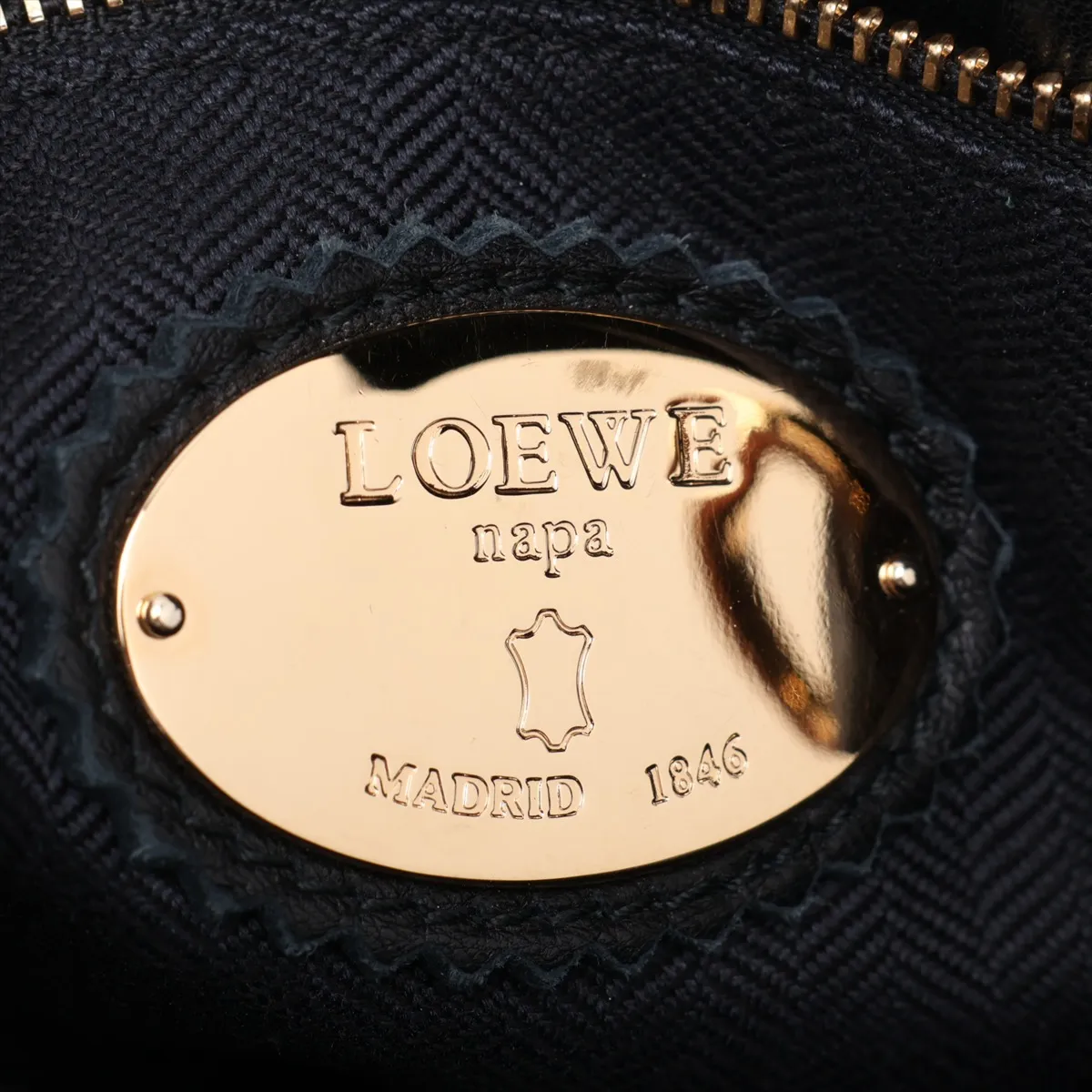 Flamenco 22 Leather Shoulder Bag, Black — view 10