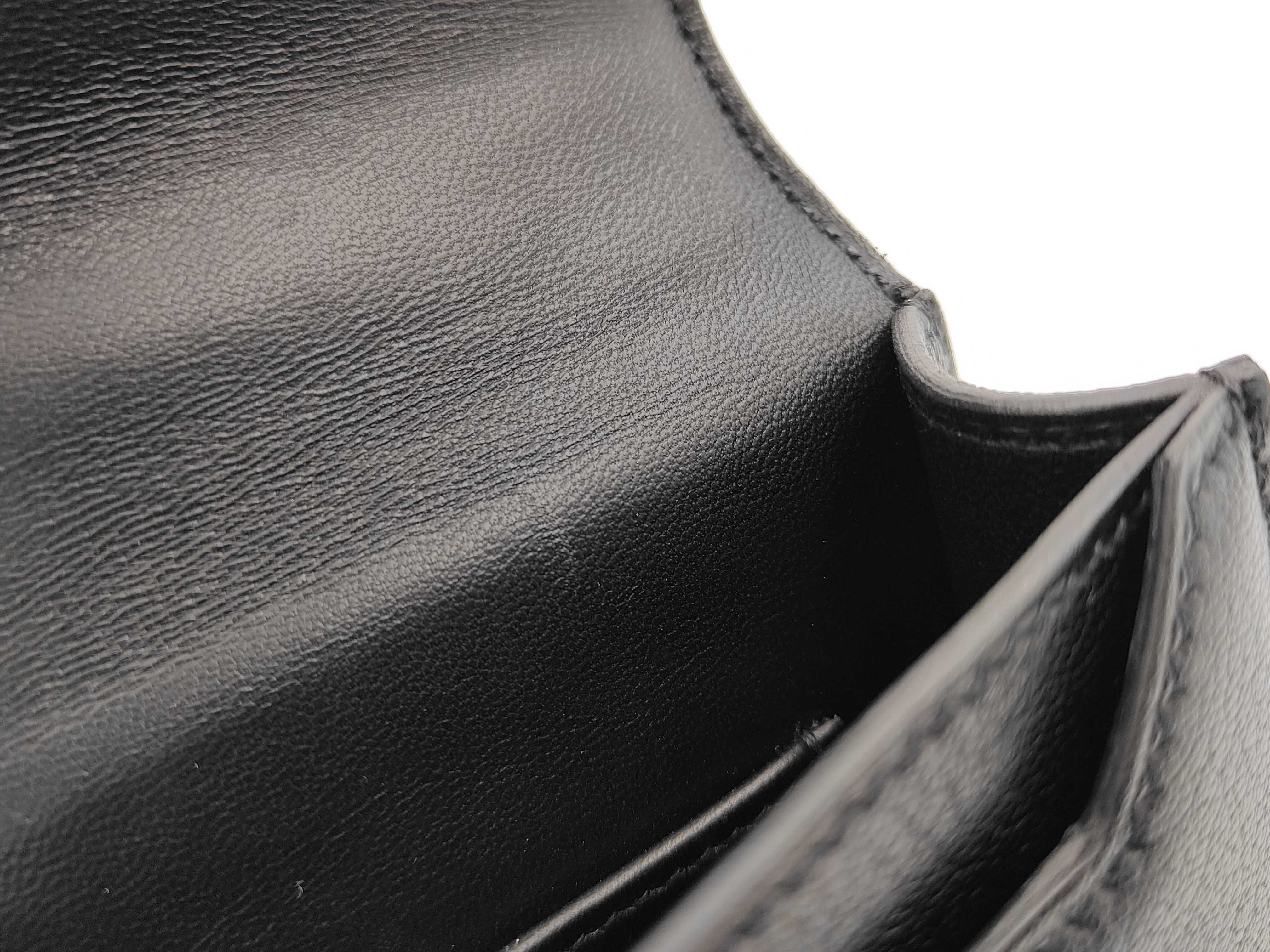 Vero Leather Shoulder Bag with Gold Hardware, D Stamp — view 12