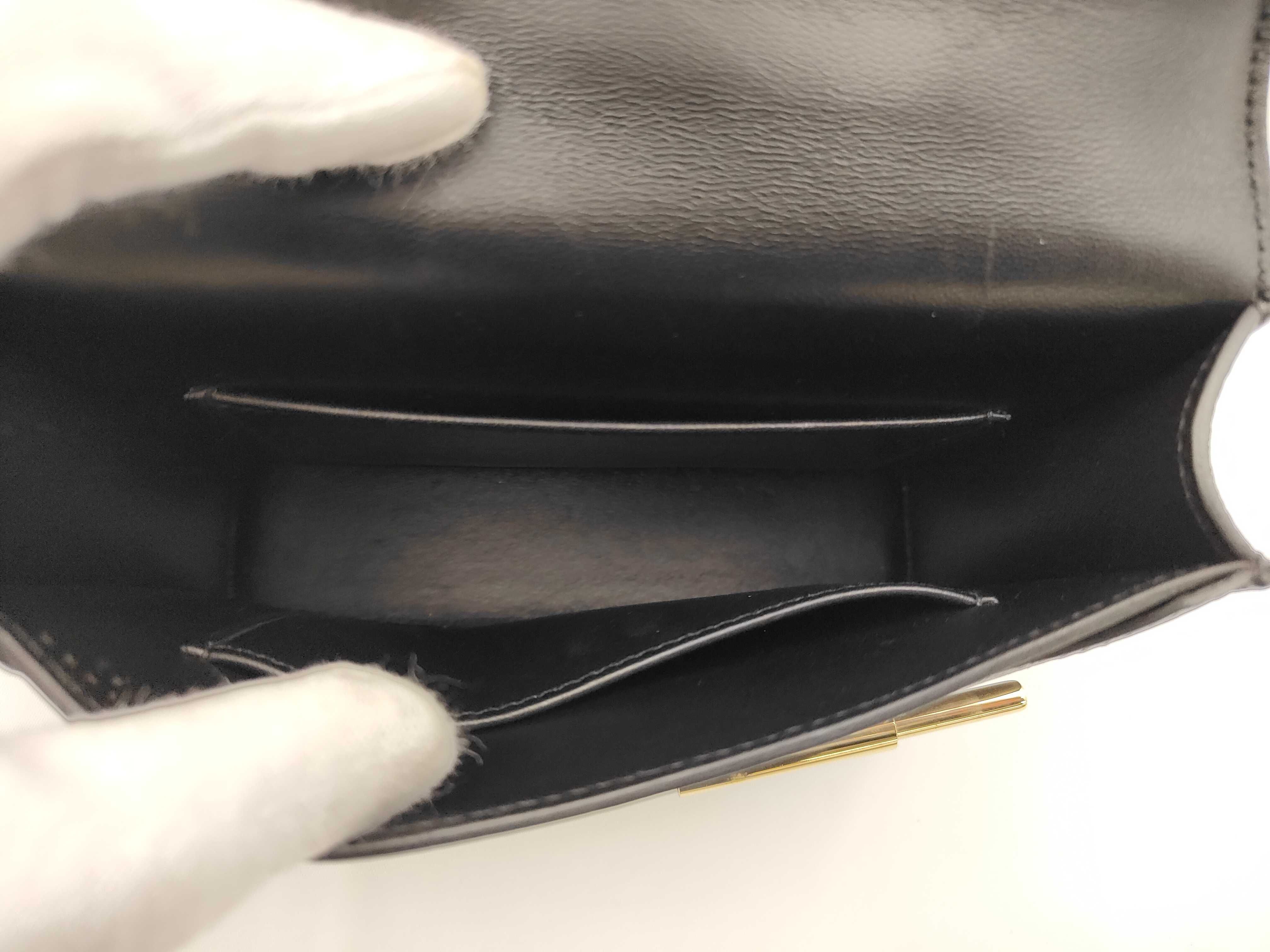 Vero Leather Shoulder Bag with Gold Hardware, D Stamp — view 8
