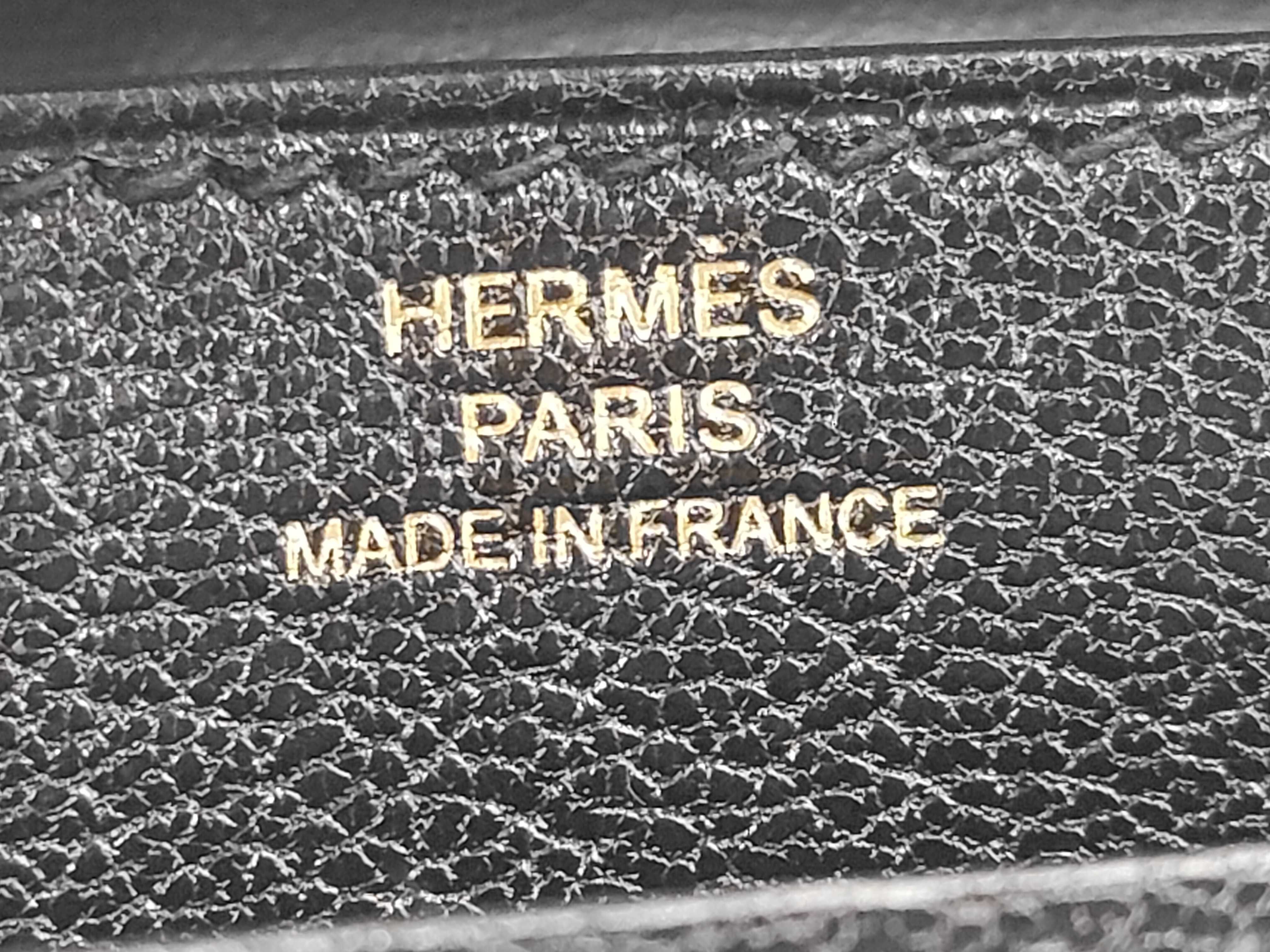Vero Leather Shoulder Bag with Gold Hardware, D Stamp — view 10