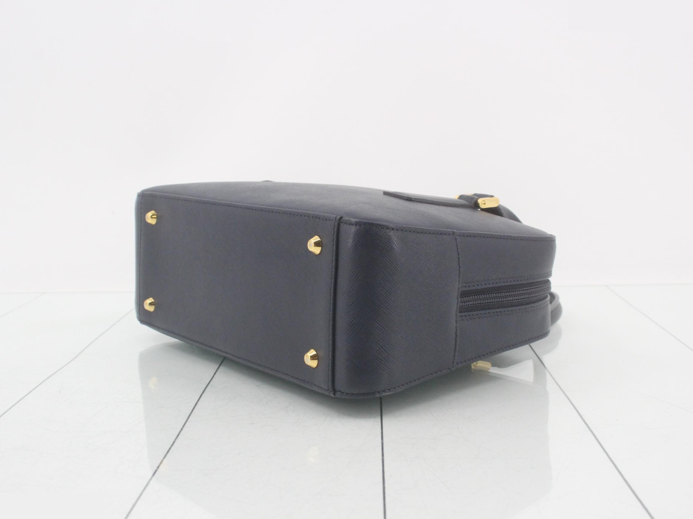 handbag — view 6