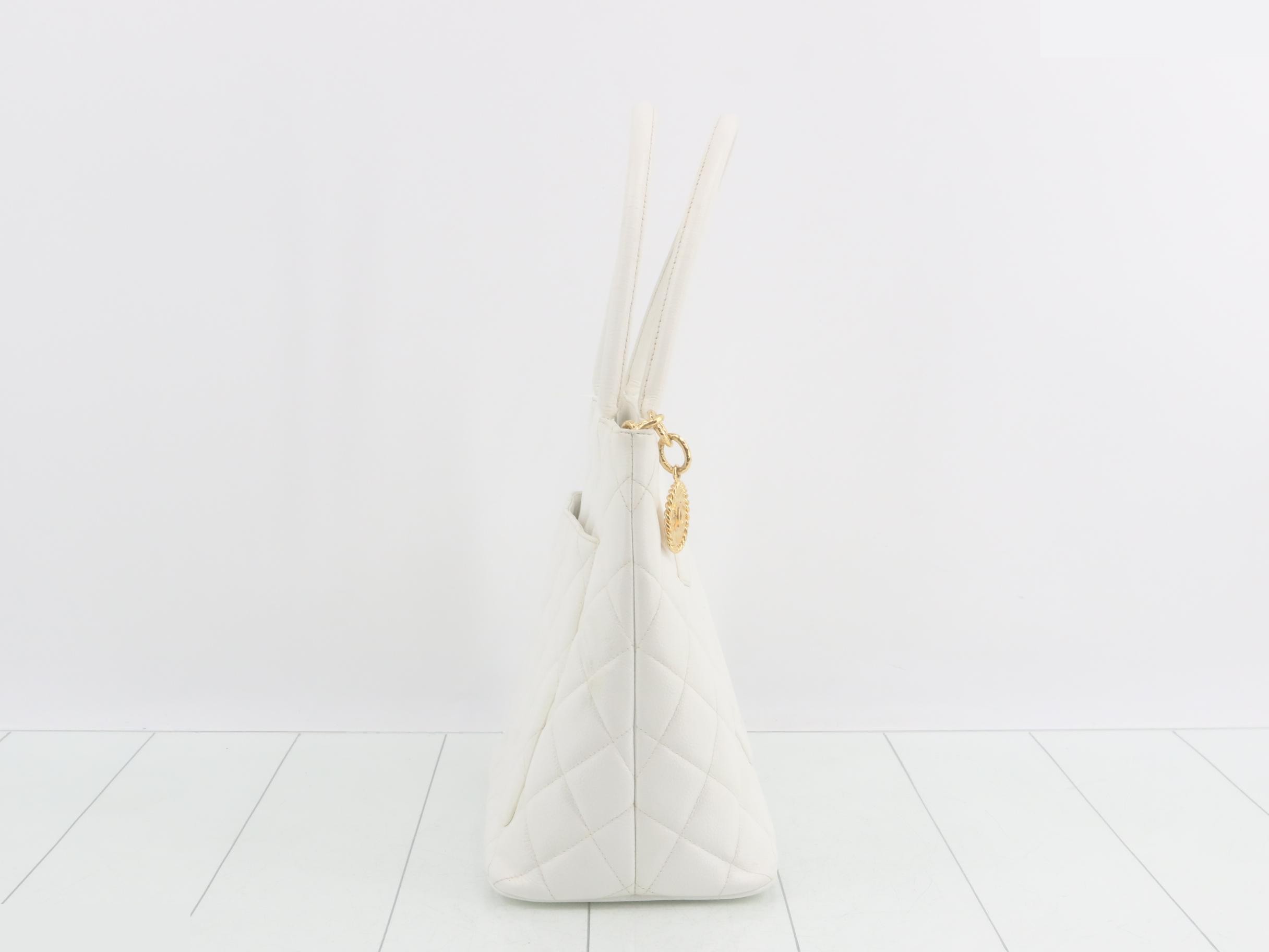 Reissue tote bag, booth #4 — view 4