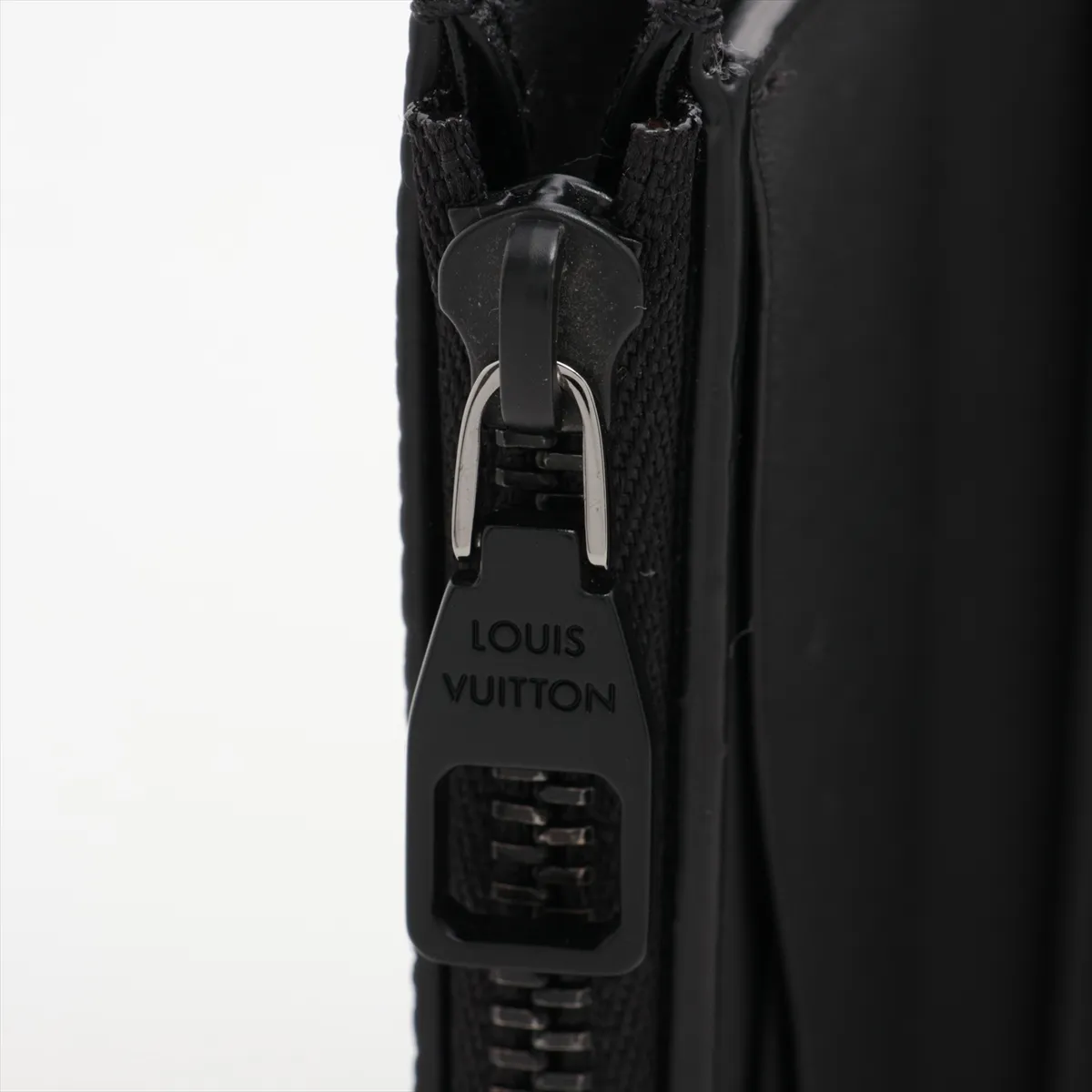LV Aerogram Victor Wallet M26250 Black Compact Wallet (RFID detected) — view 8