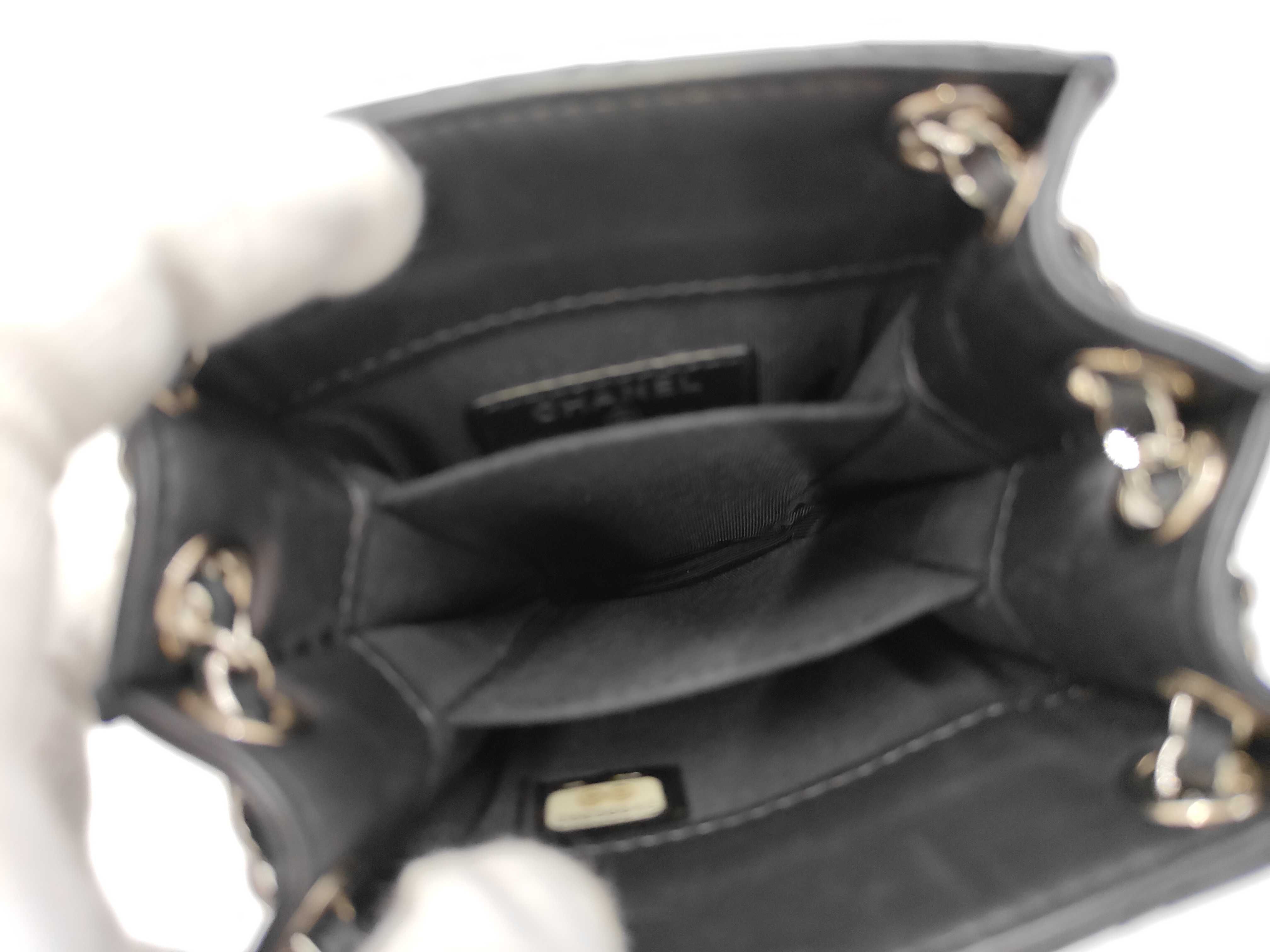 Matelassé Shoulder Bag — view 9