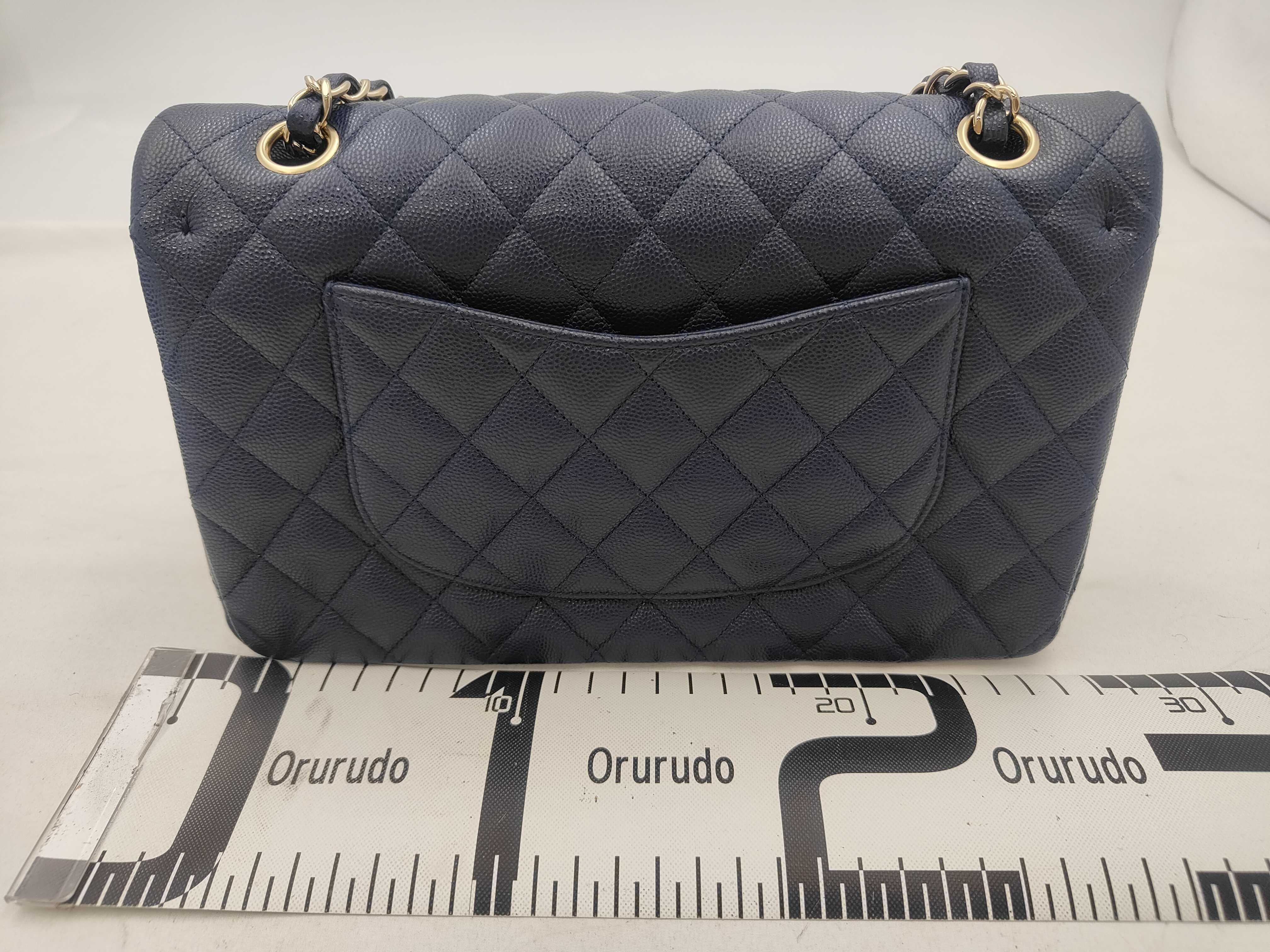 Classic Matelassé 25 Caviar Skin Navy Silver Hardware A01112 Shoulder Bag — view 2