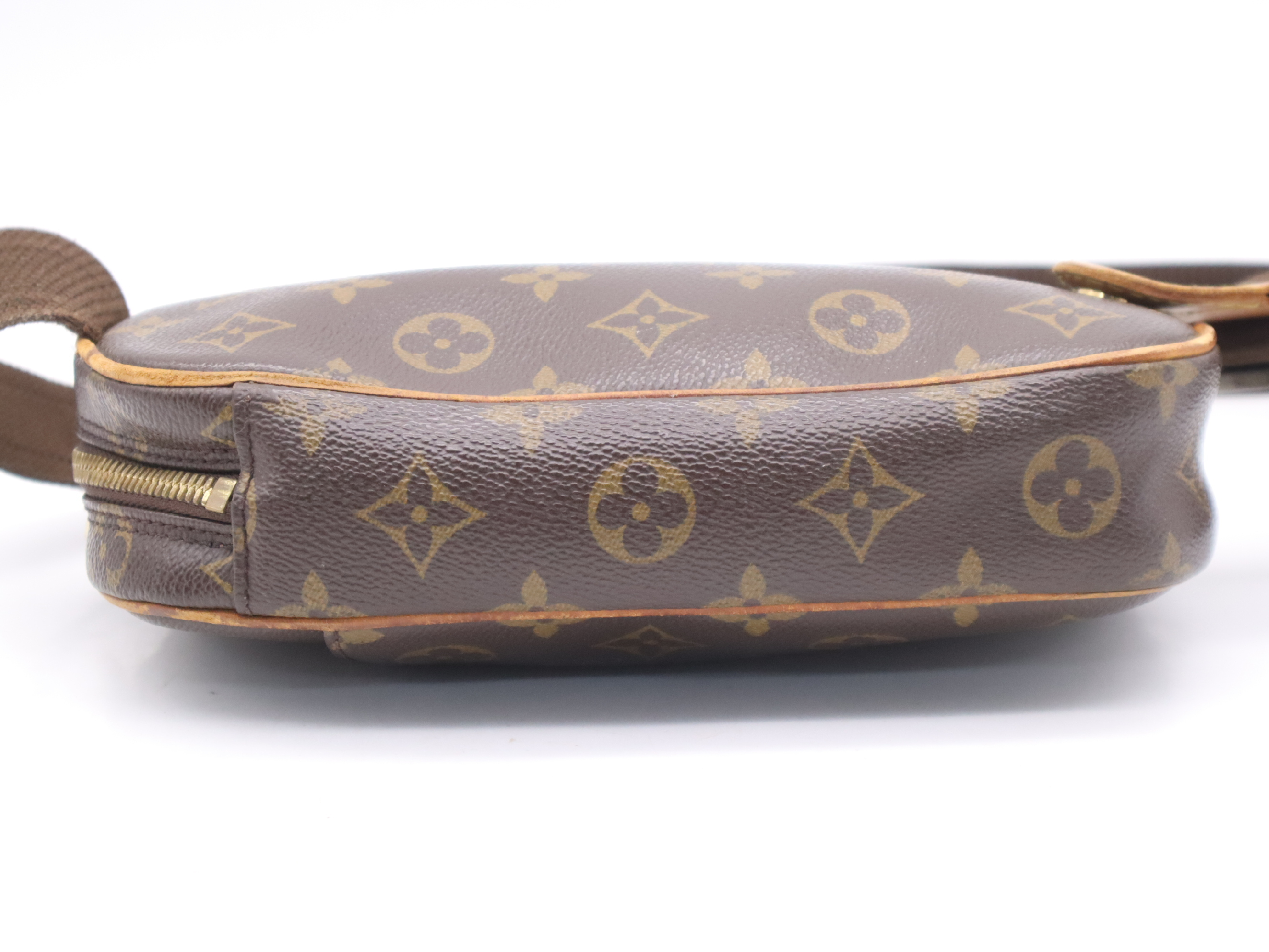 M51870 Monogram Pochette Gange Waist Bag — view 3