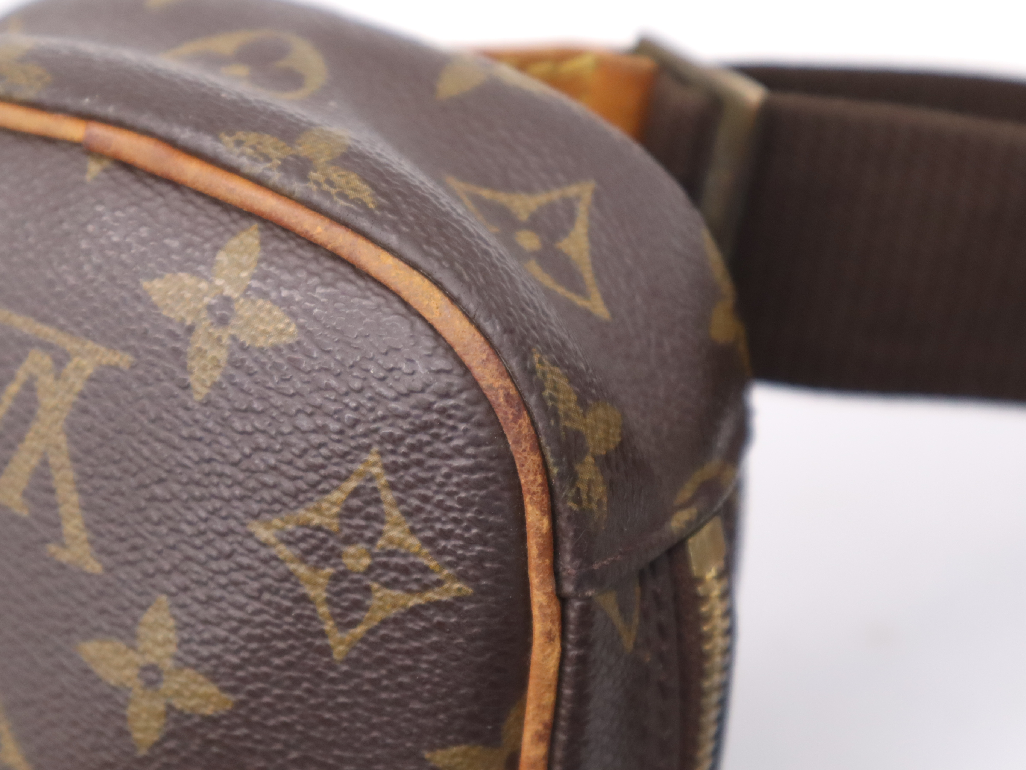 M51870 Monogram Pochette Gange Waist Bag — view 10