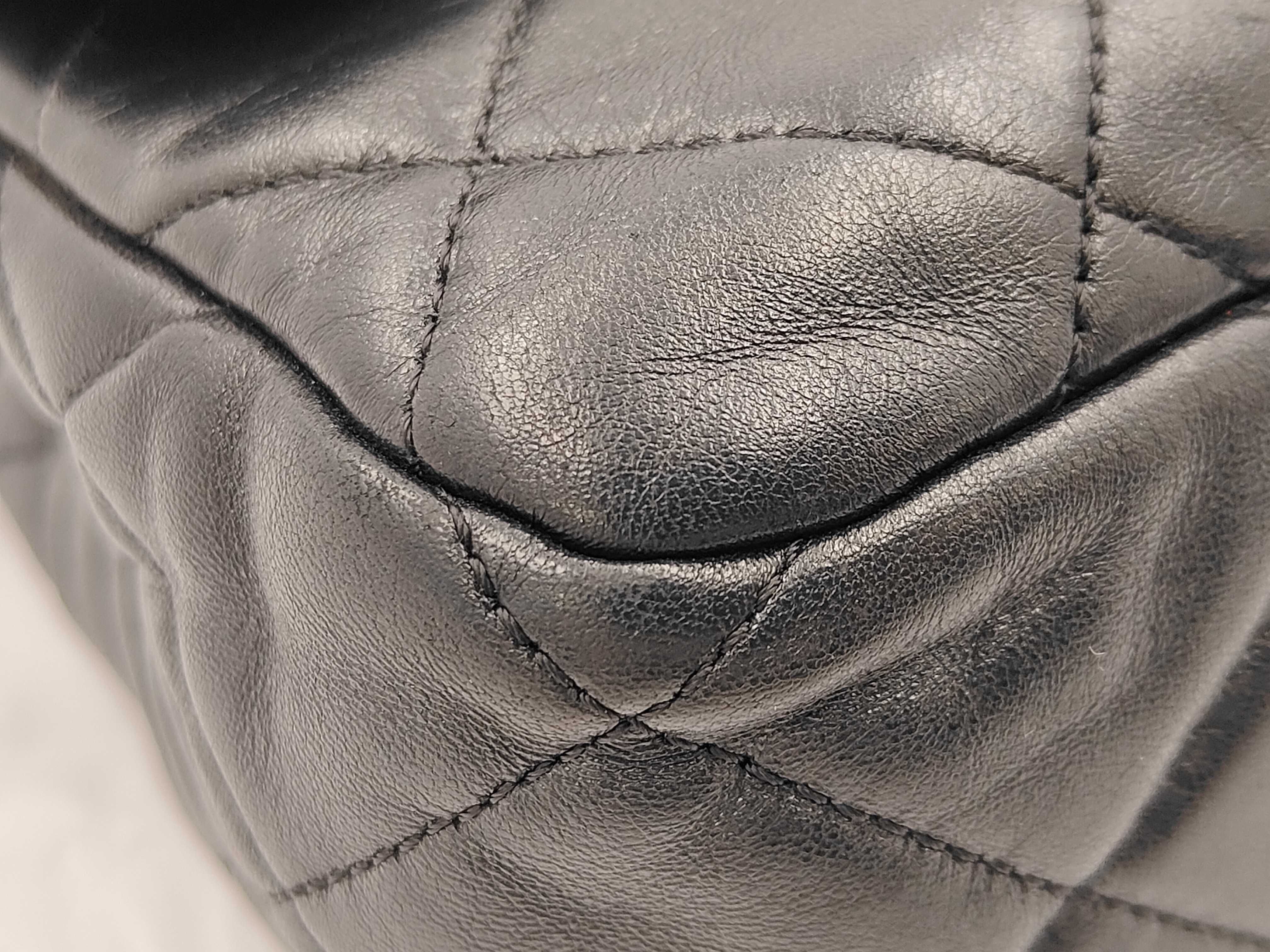Matelassé Lambskin Black 2-Way Chain Shoulder Bag — view 6