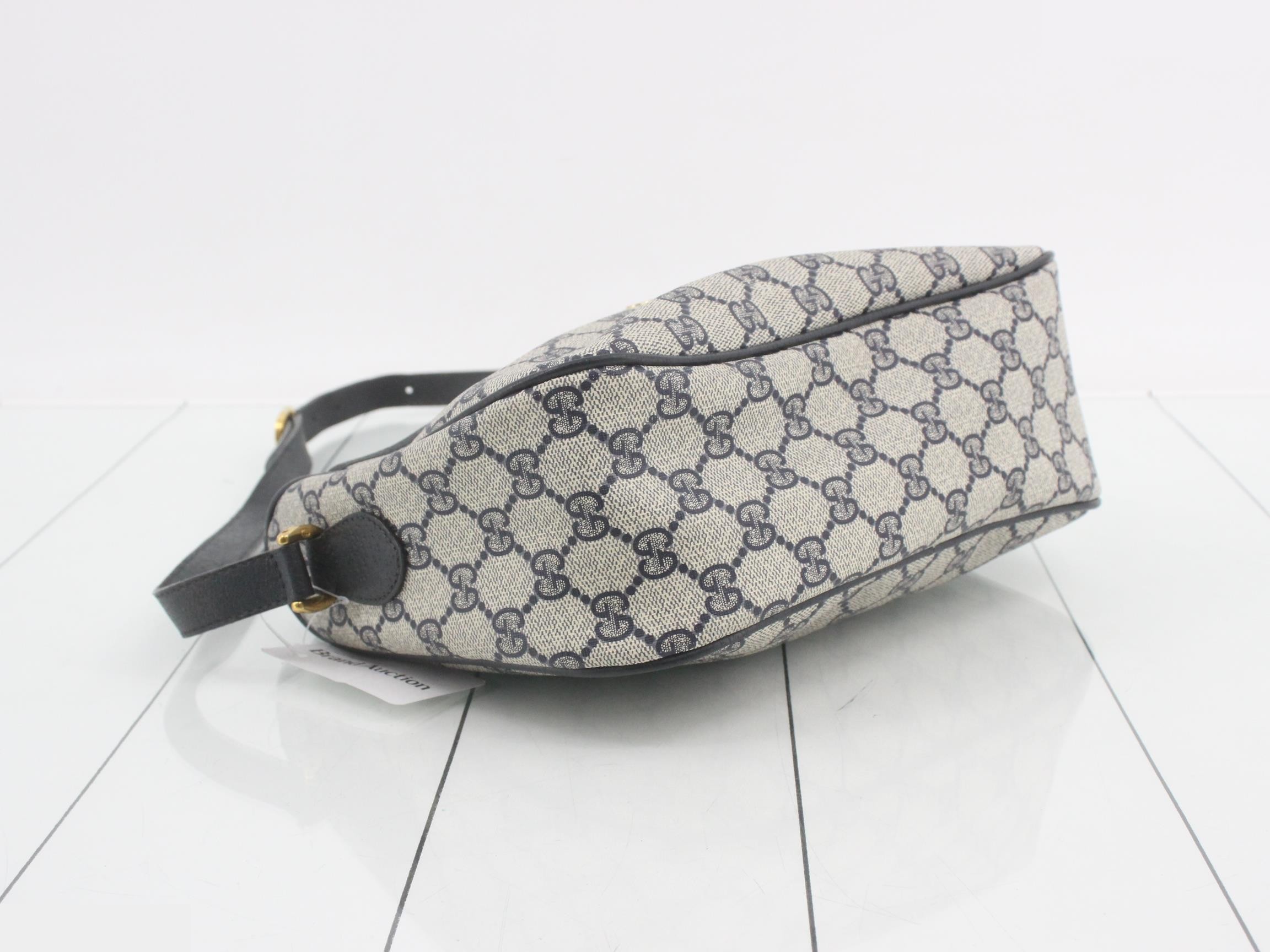 GG Supreme Sherry Shoulder Bag — view 5