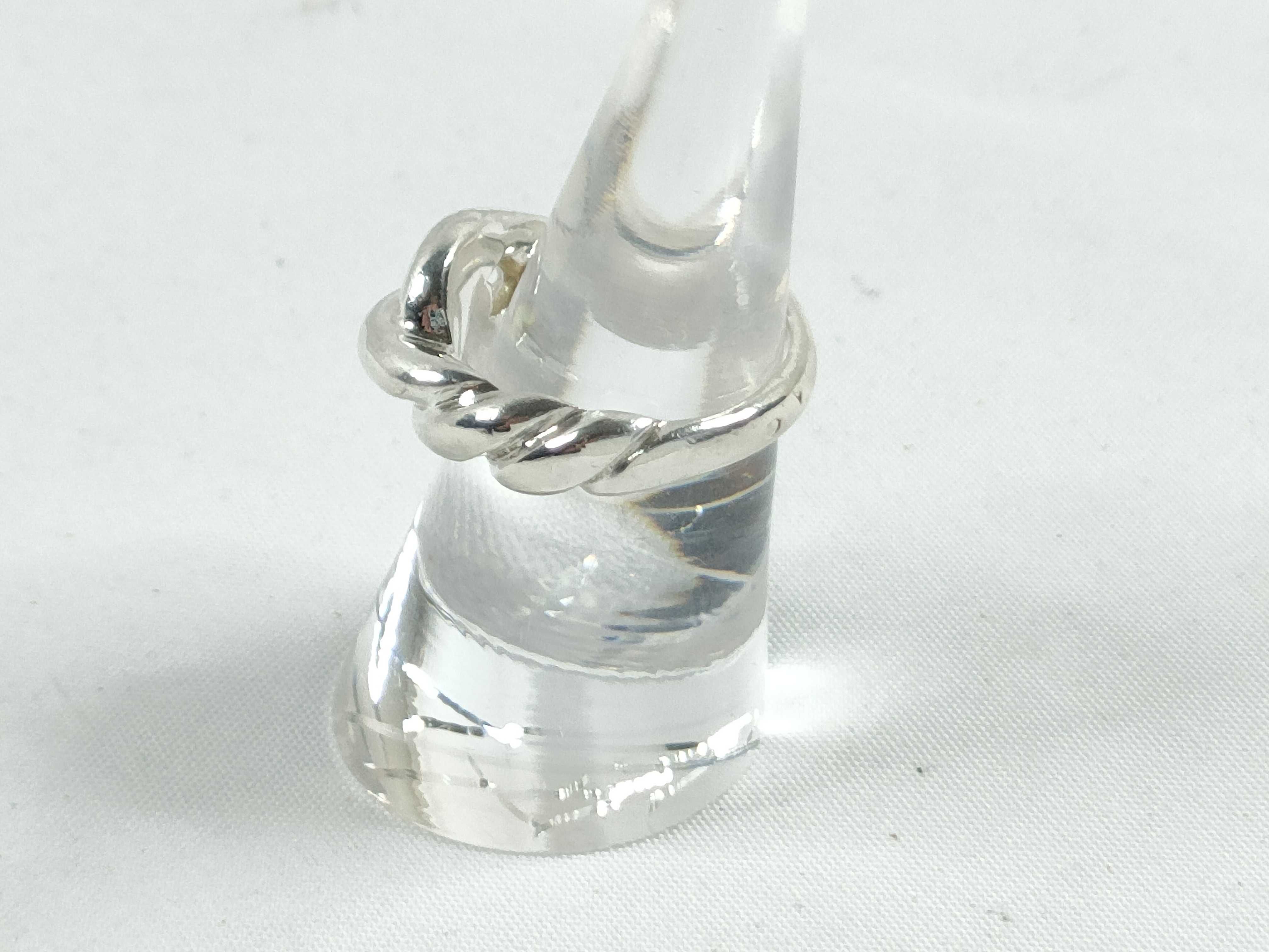 Torsade Ring — view 2