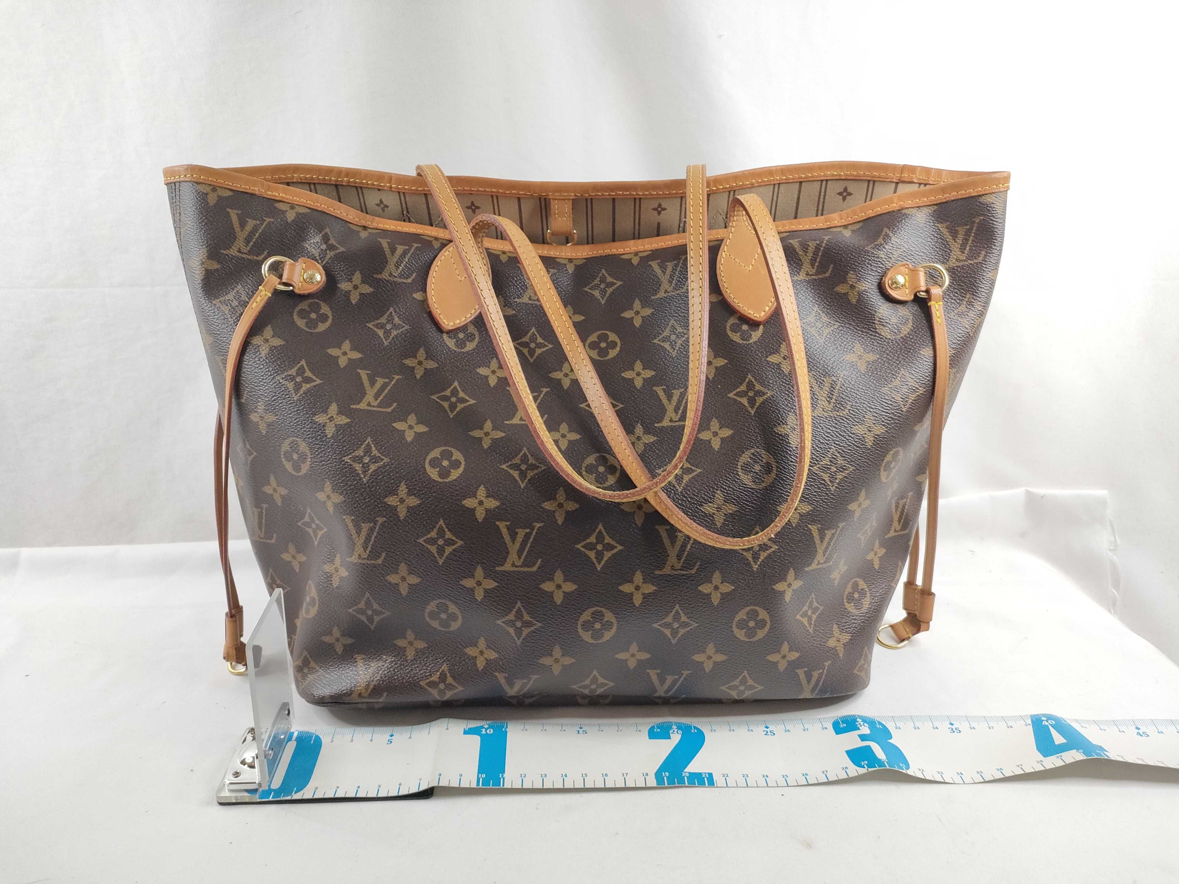 Monogram M40156 Neverfull MM Tote Bag — view 2
