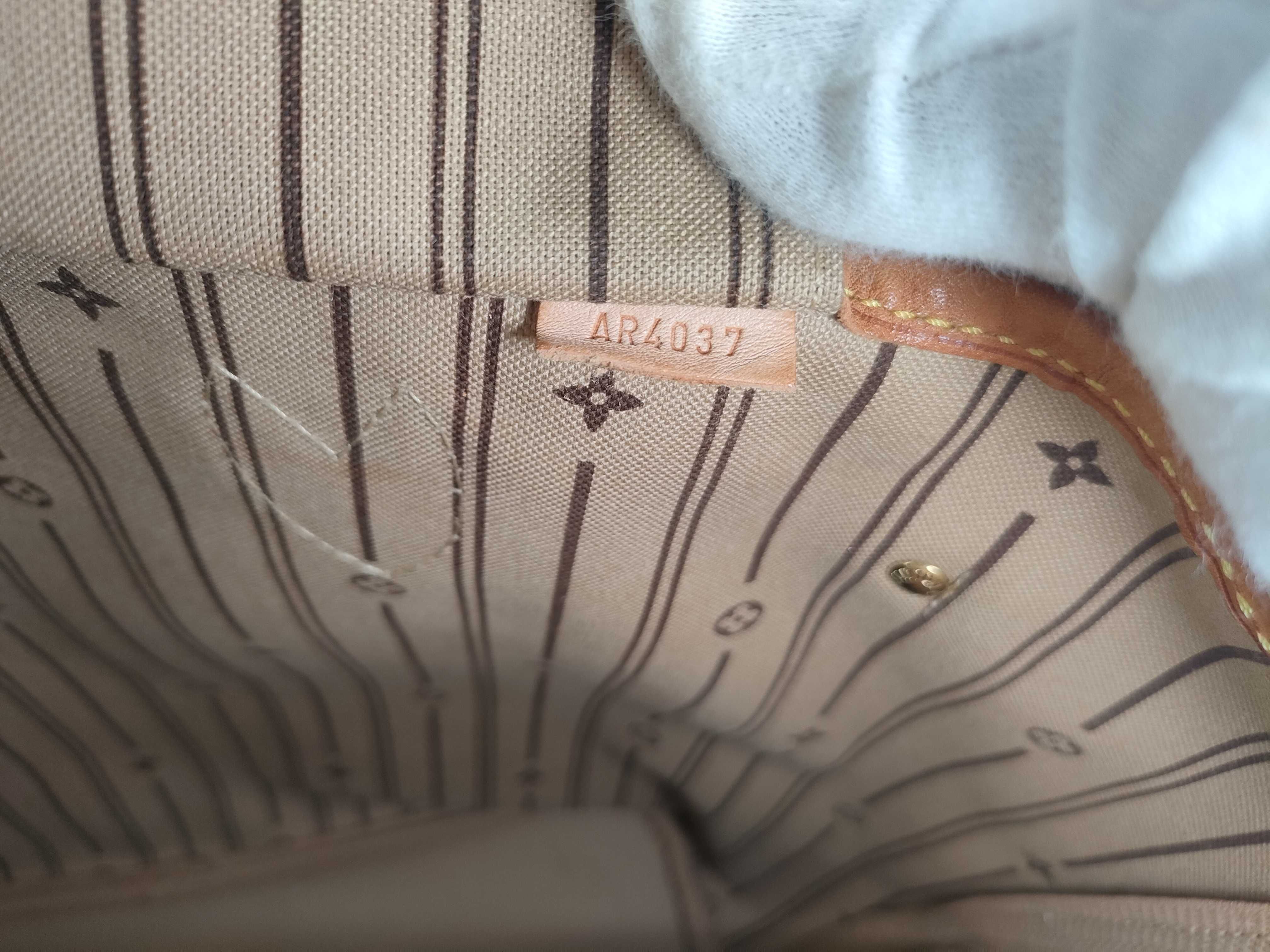 Monogram M40156 Neverfull MM Tote Bag — view 12