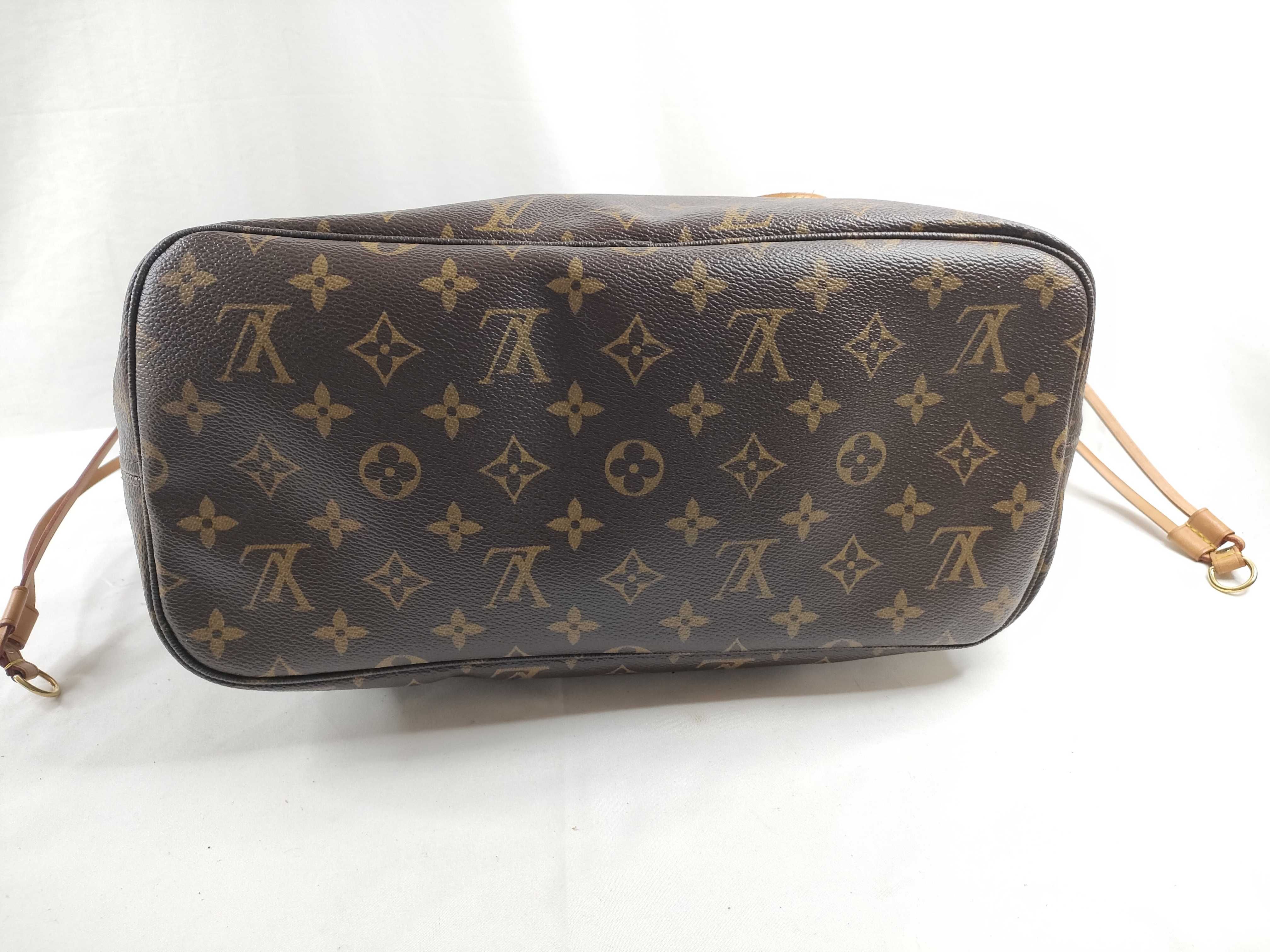 Monogram M40156 Neverfull MM Tote Bag — view 4