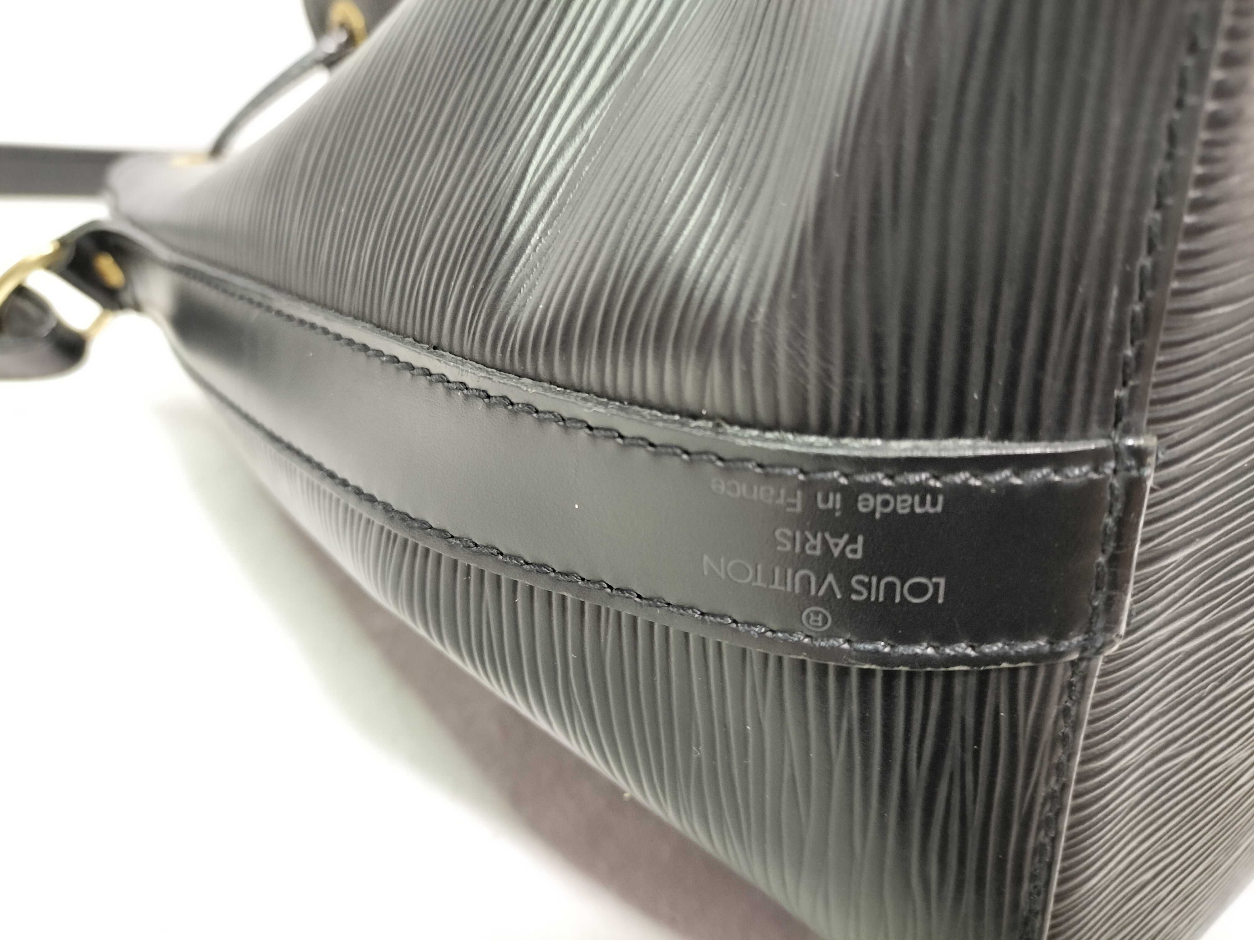 Epi Louis Vuitton Noe Epi M44102 Shoulder Bag — view 12