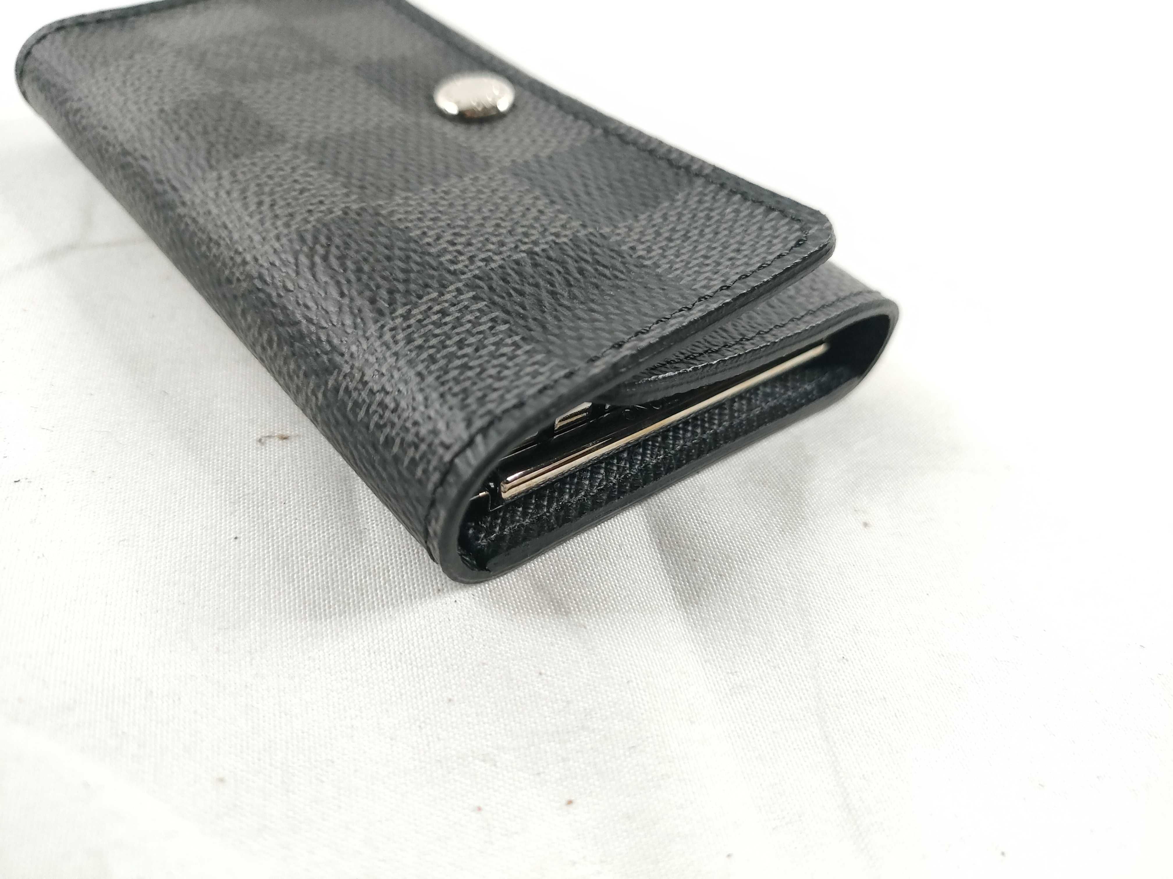 Damier Graphite Key Case — view 4