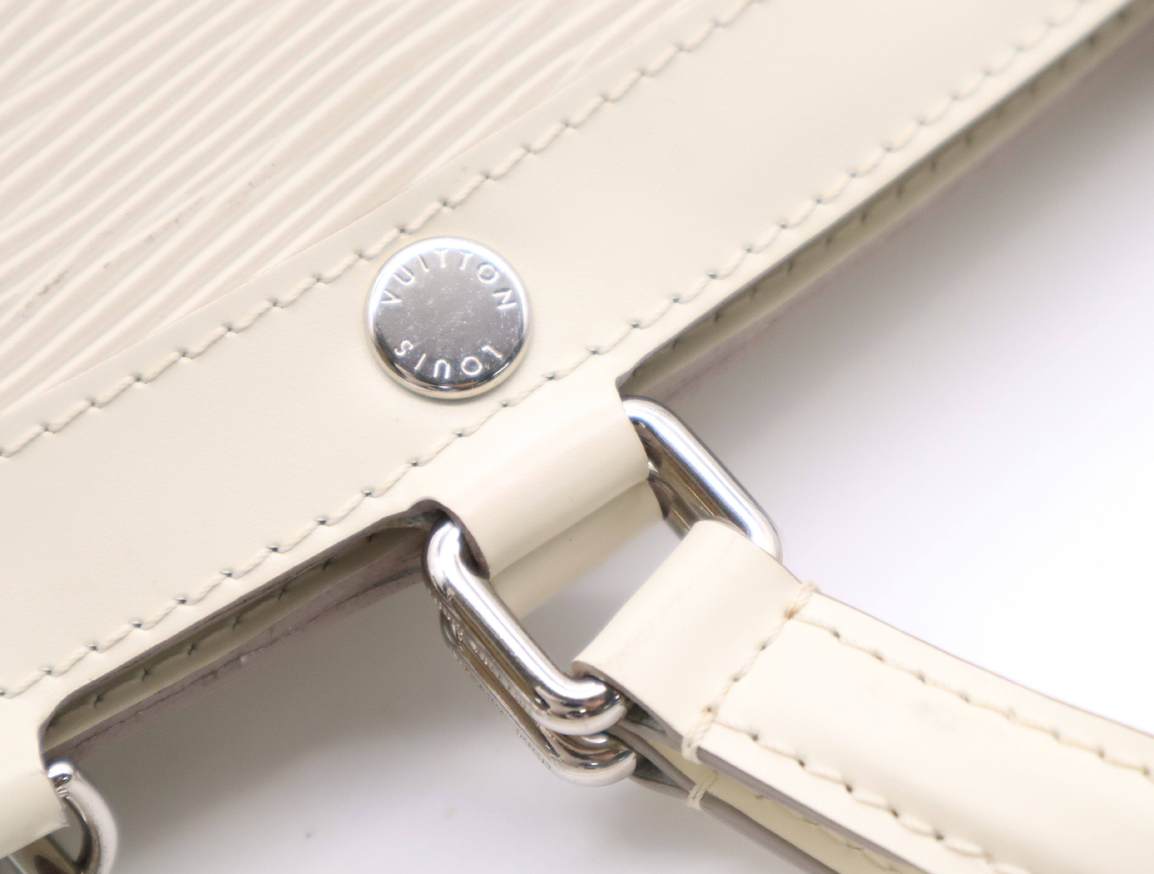 M40330 Epi Blair MM Ivoire Handbag with Shoulder Strap — view 9