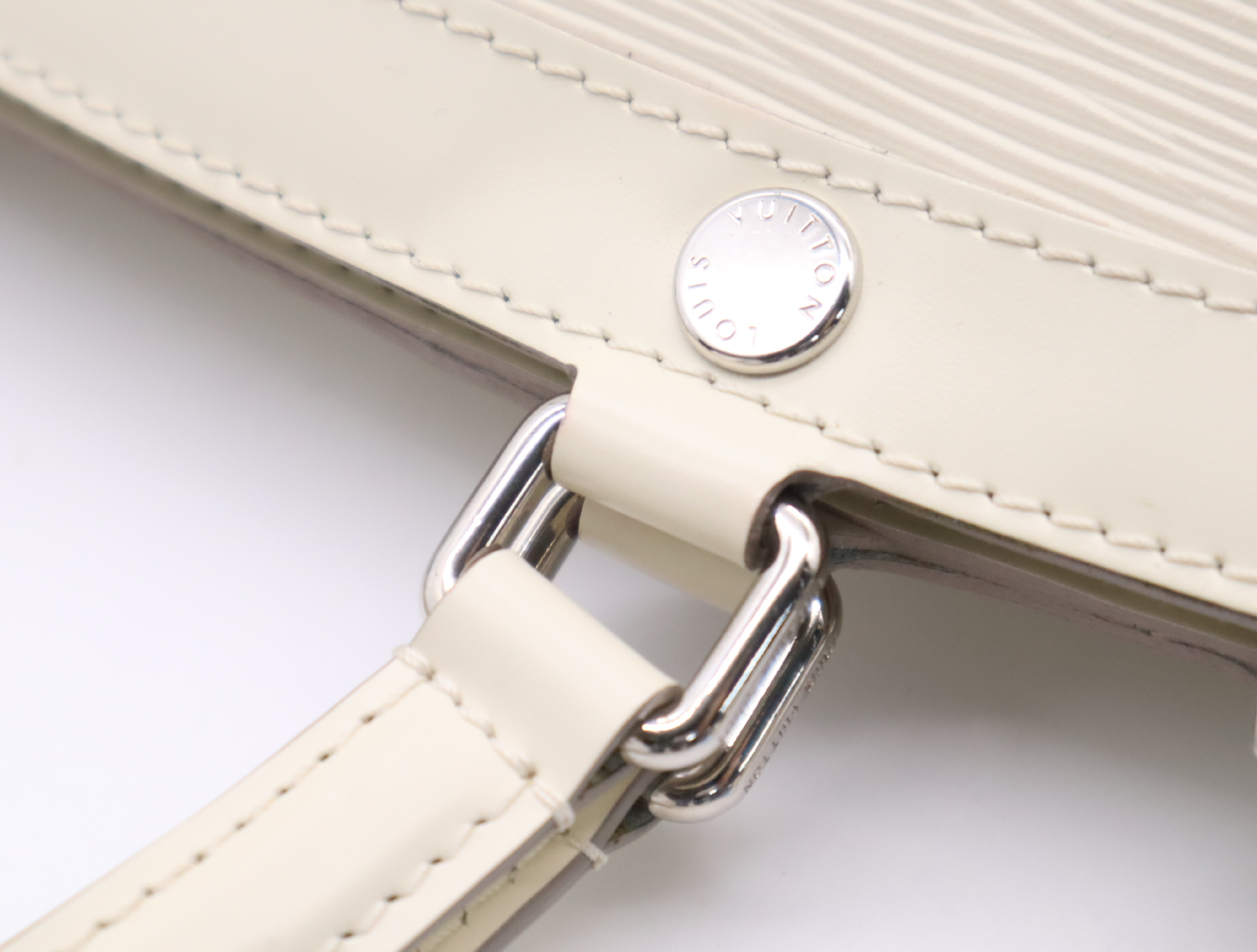 M40330 Epi Blair MM Ivoire Handbag with Shoulder Strap — view 10