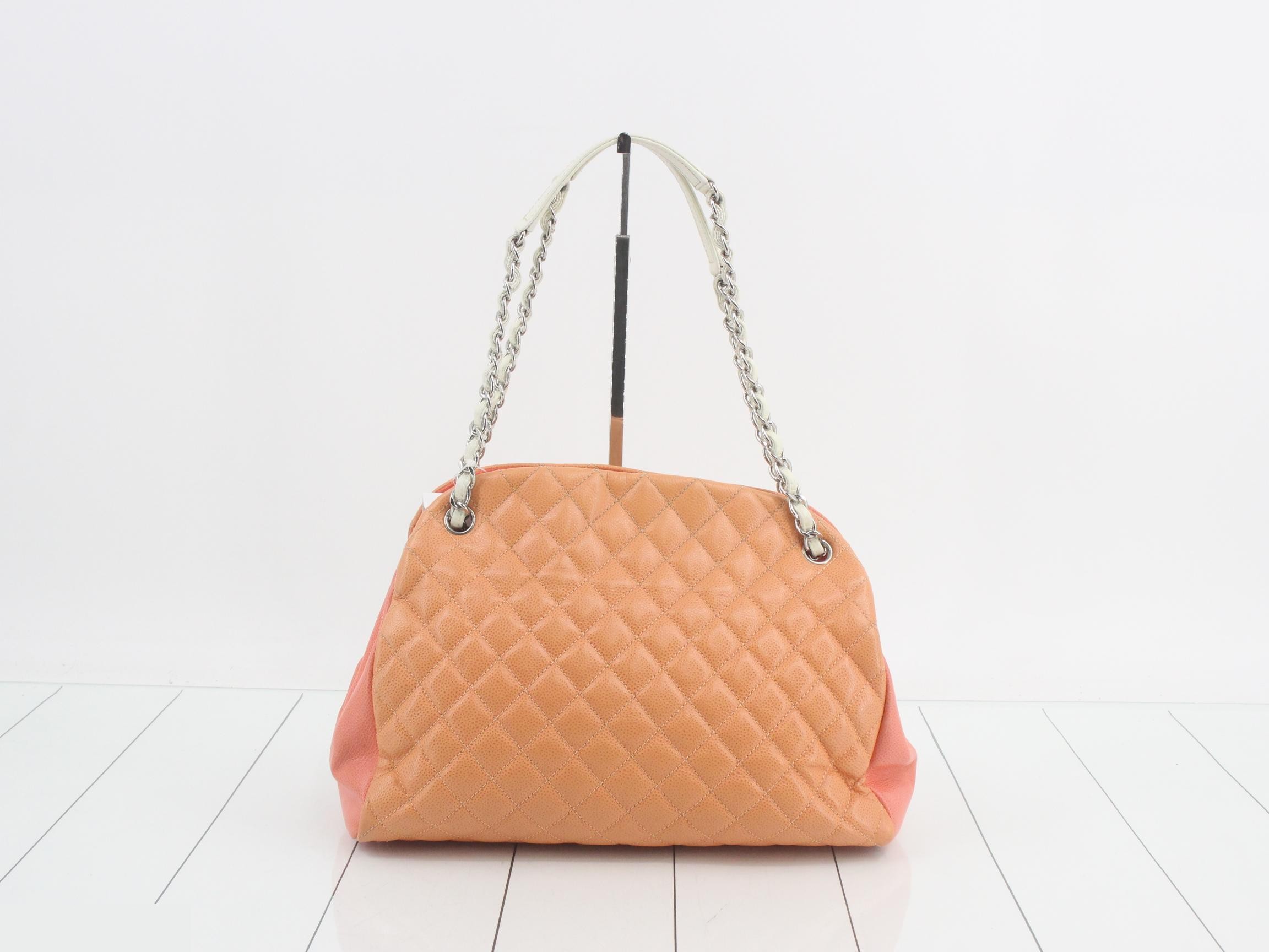 Matelassé Caviar Skin Chain Shoulder Bag — view 2