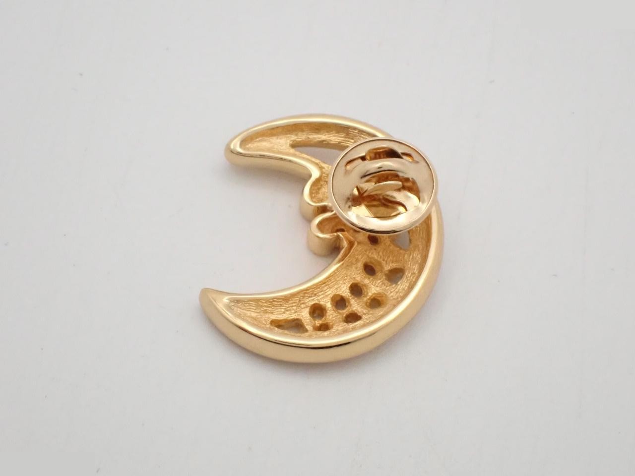 Other lines: Precious metals and brooches — view 2