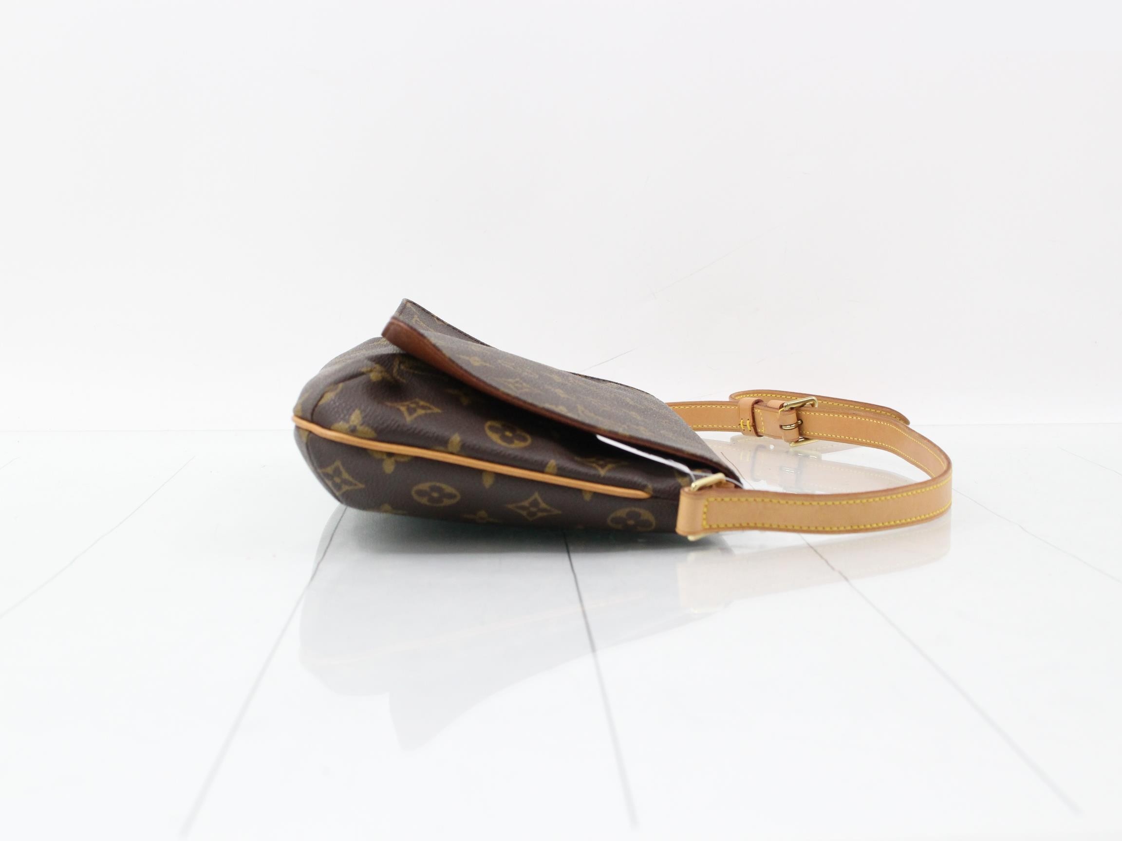 Musette Shoulder Bag — view 3