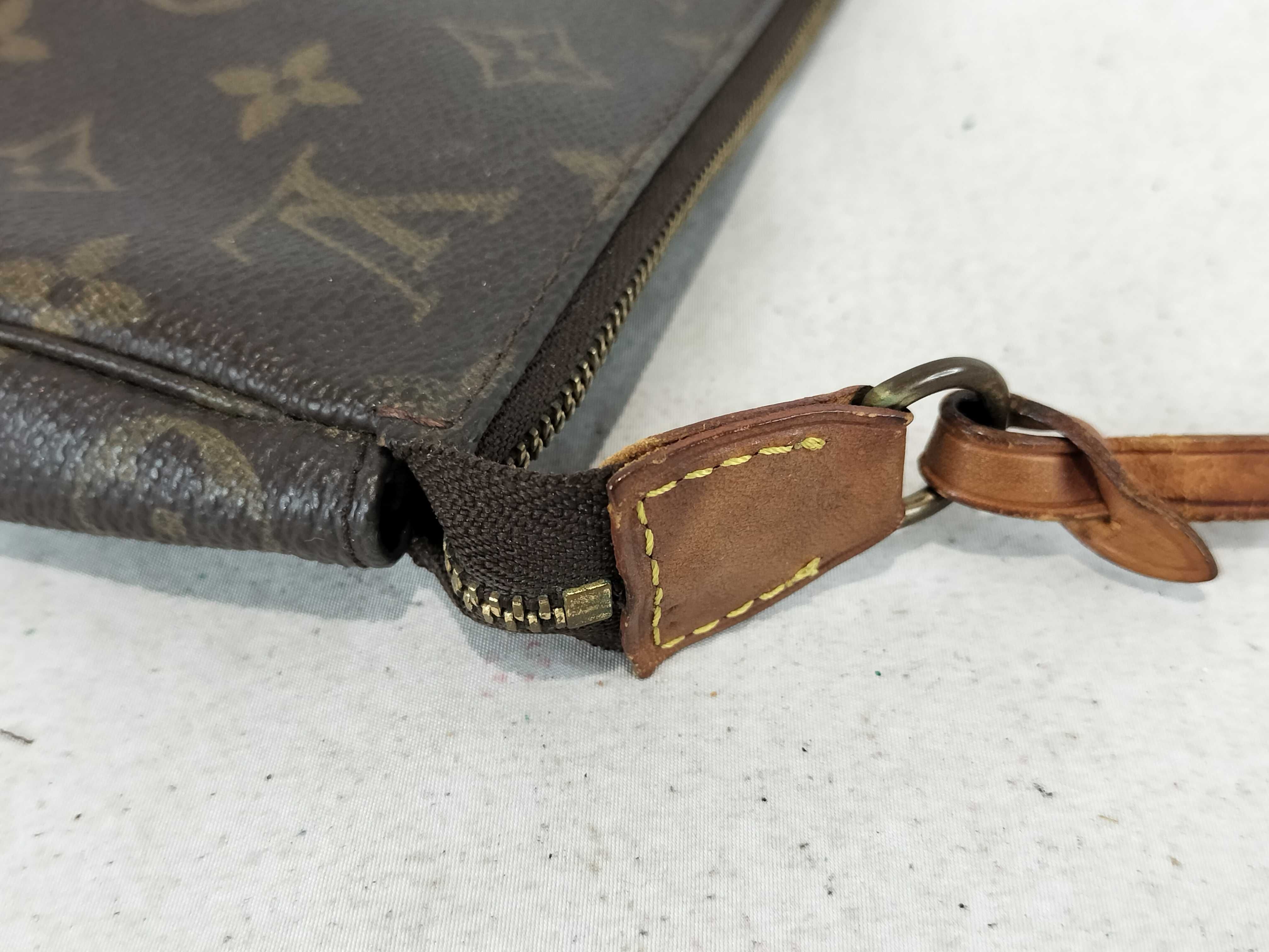 Monogram Accessoires Handbag (20% off) — view 5