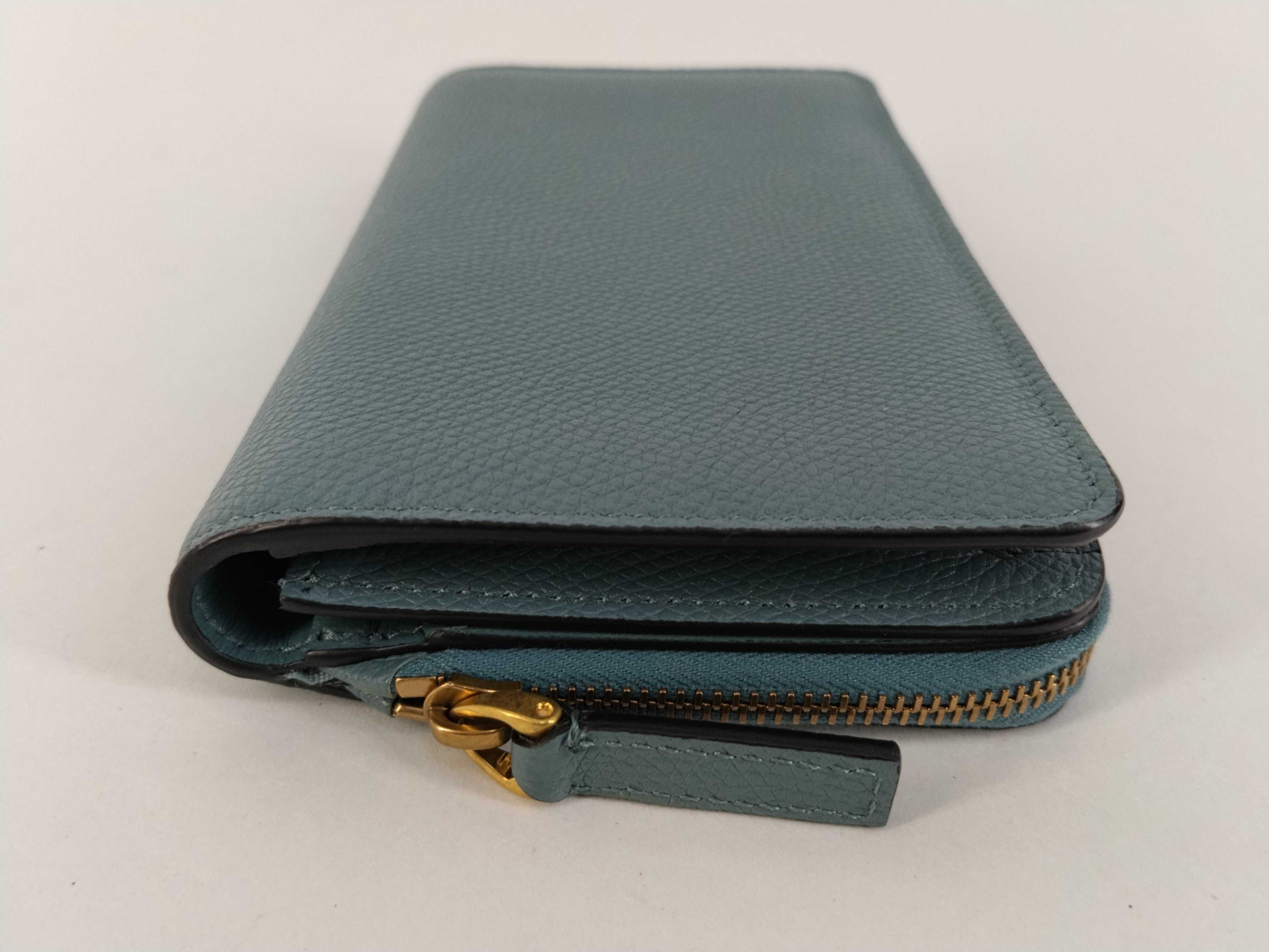 V logo light blue leather round zipper long wallet with box, dust bag, and product tag. — view 4