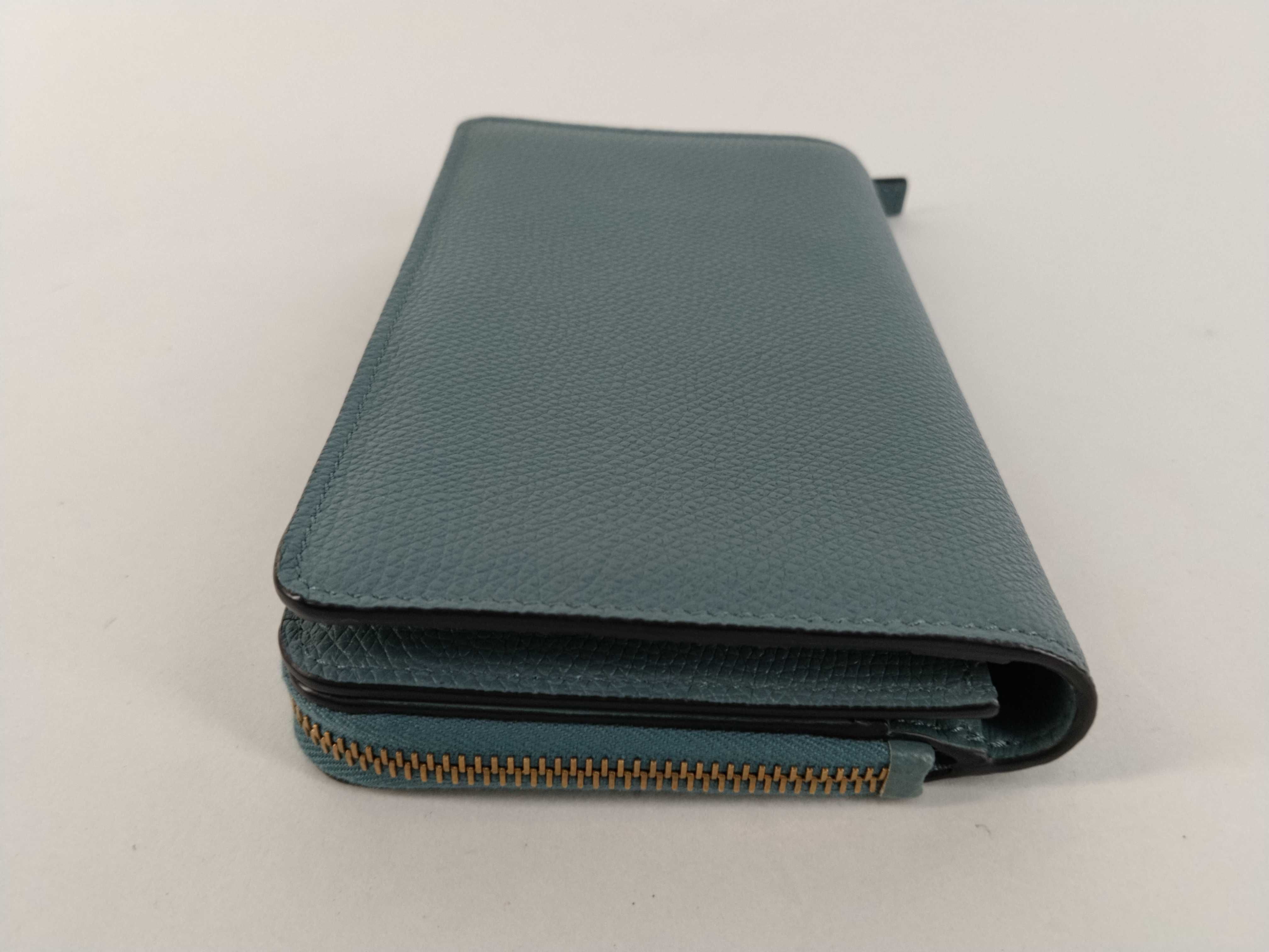 V logo light blue leather round zipper long wallet with box, dust bag, and product tag. — view 6