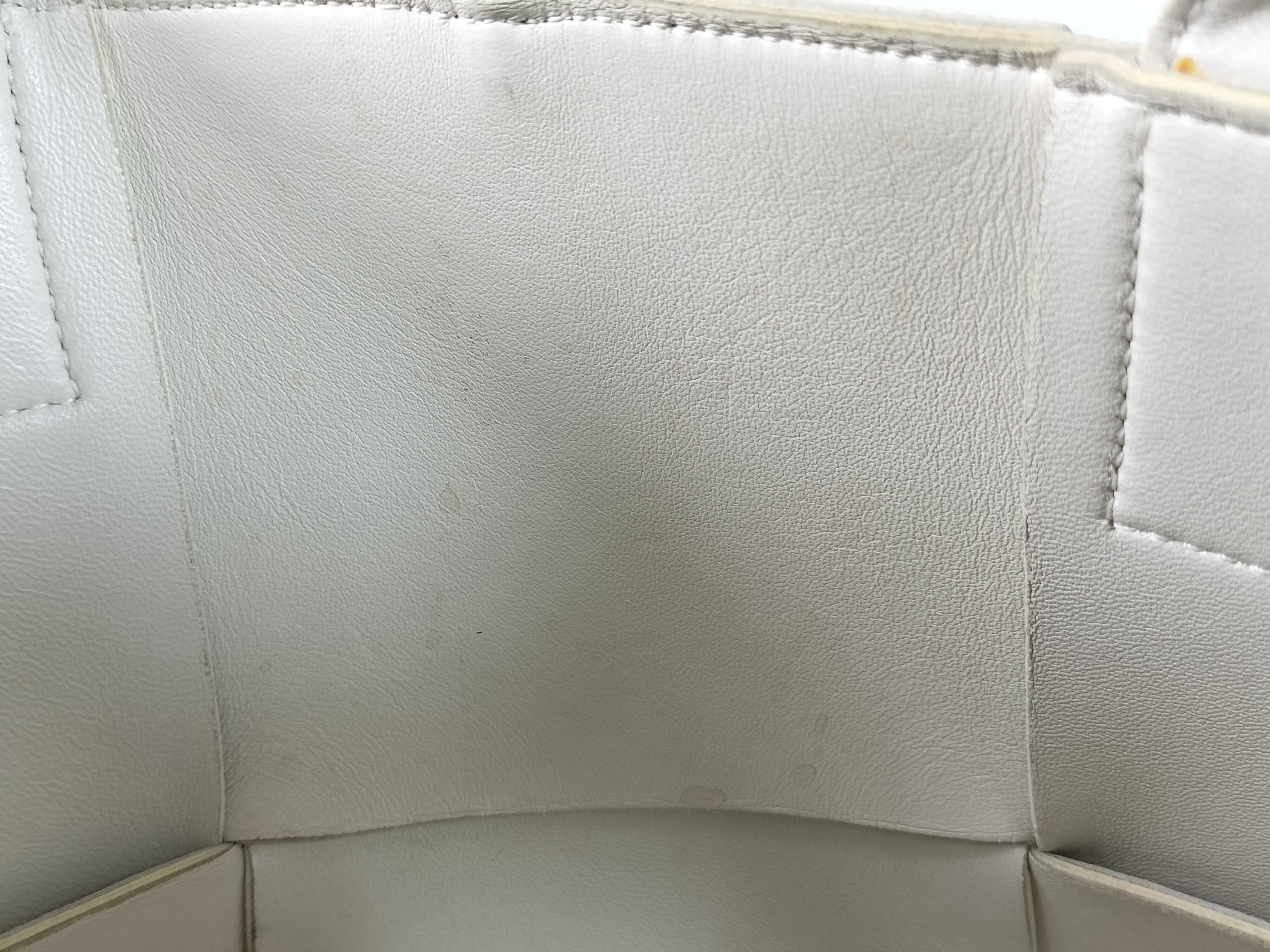 Intrecciato Bottega Veneta Maxi Intrecciato The Arco Leather Tote Bag White Pen Marks Tote Bag — view 12