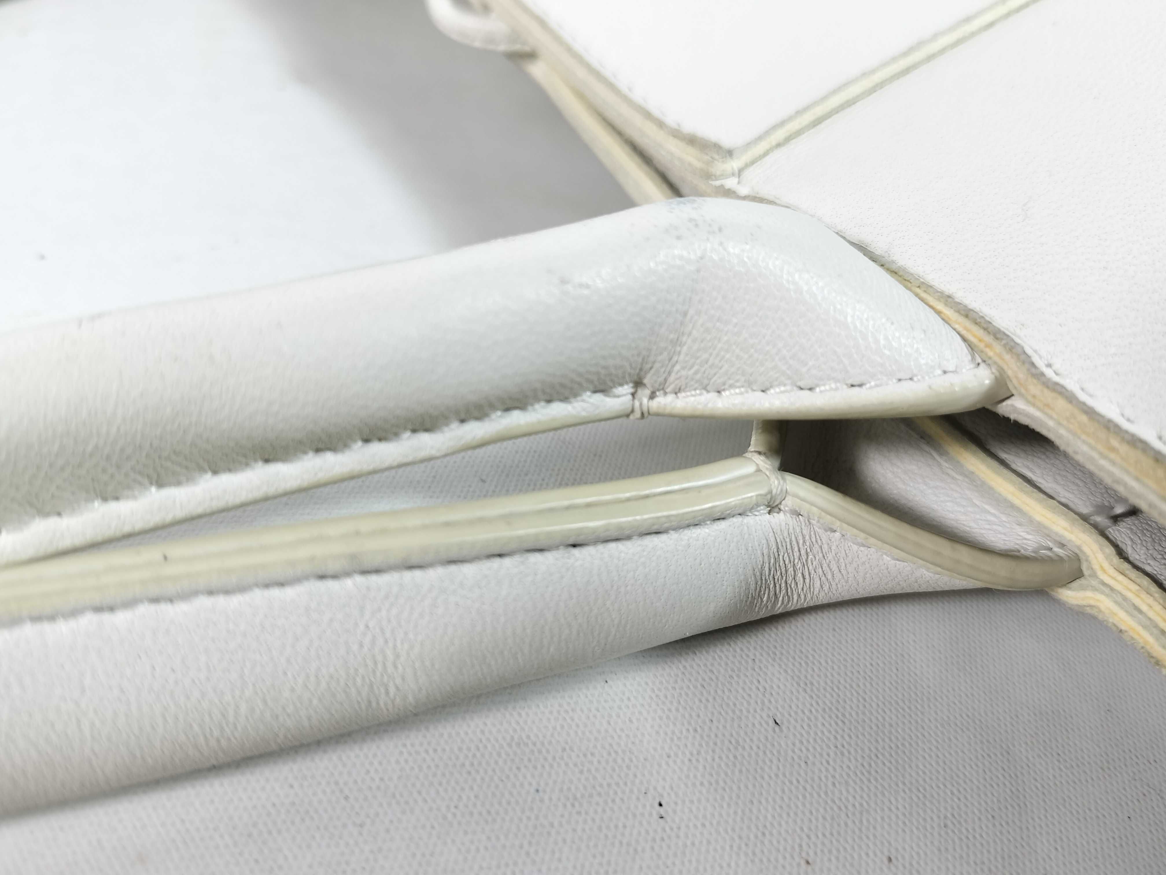 Intrecciato Bottega Veneta Maxi Intrecciato The Arco Leather Tote Bag White Pen Marks Tote Bag — view 4
