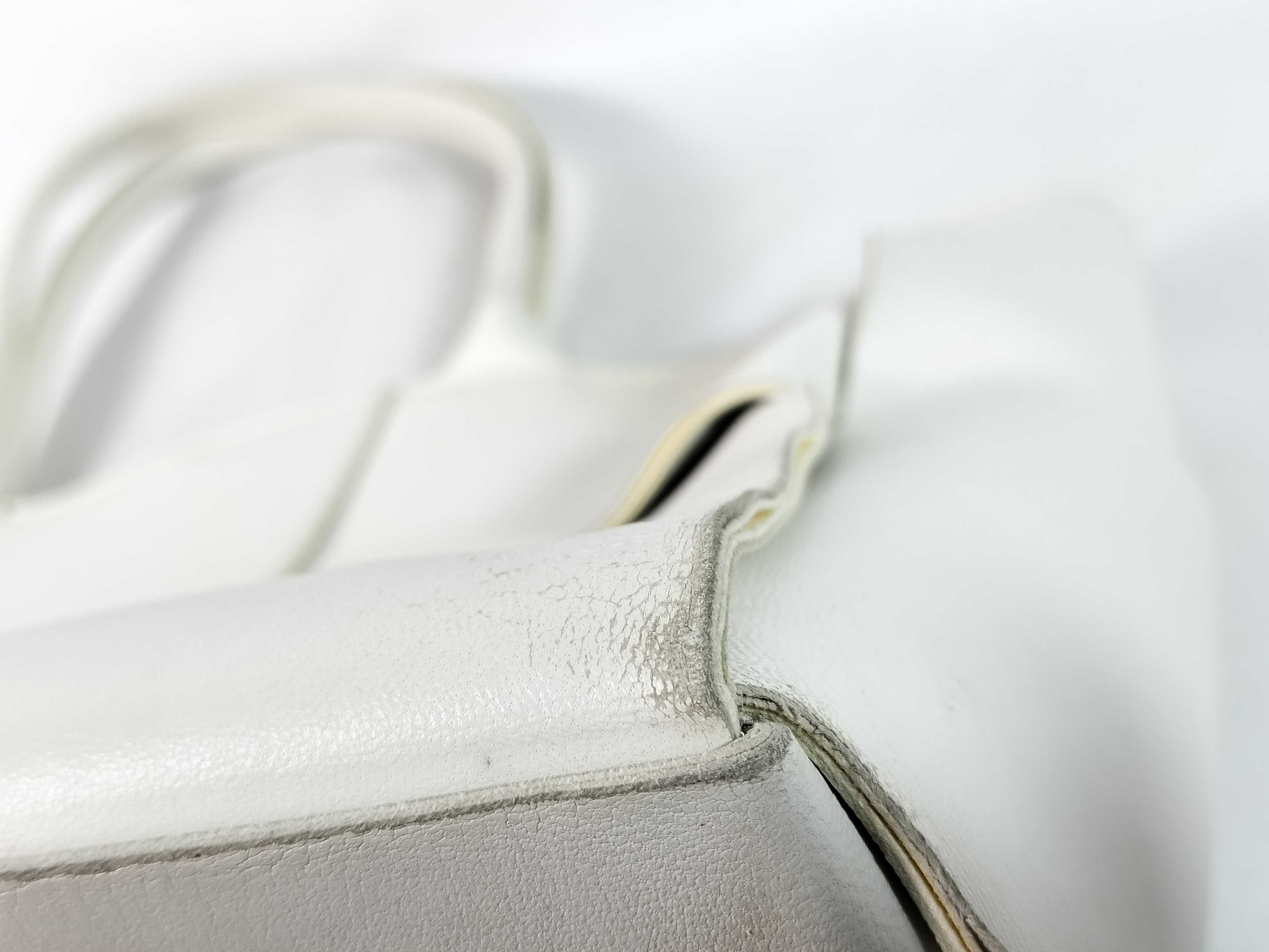 Intrecciato Bottega Veneta Maxi Intrecciato The Arco Leather Tote Bag White Pen Marks Tote Bag — view 8