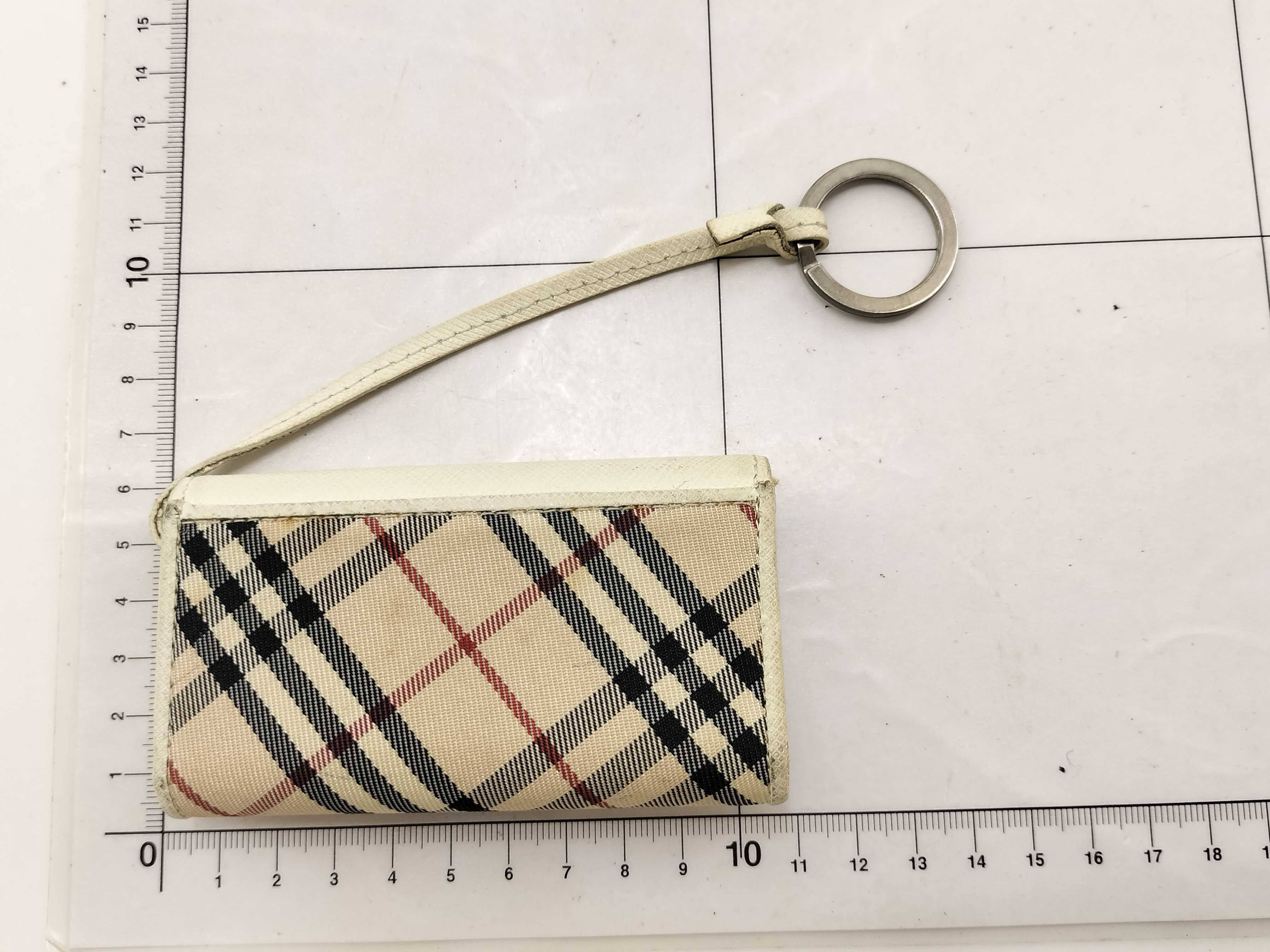 4-Key Case — view 2