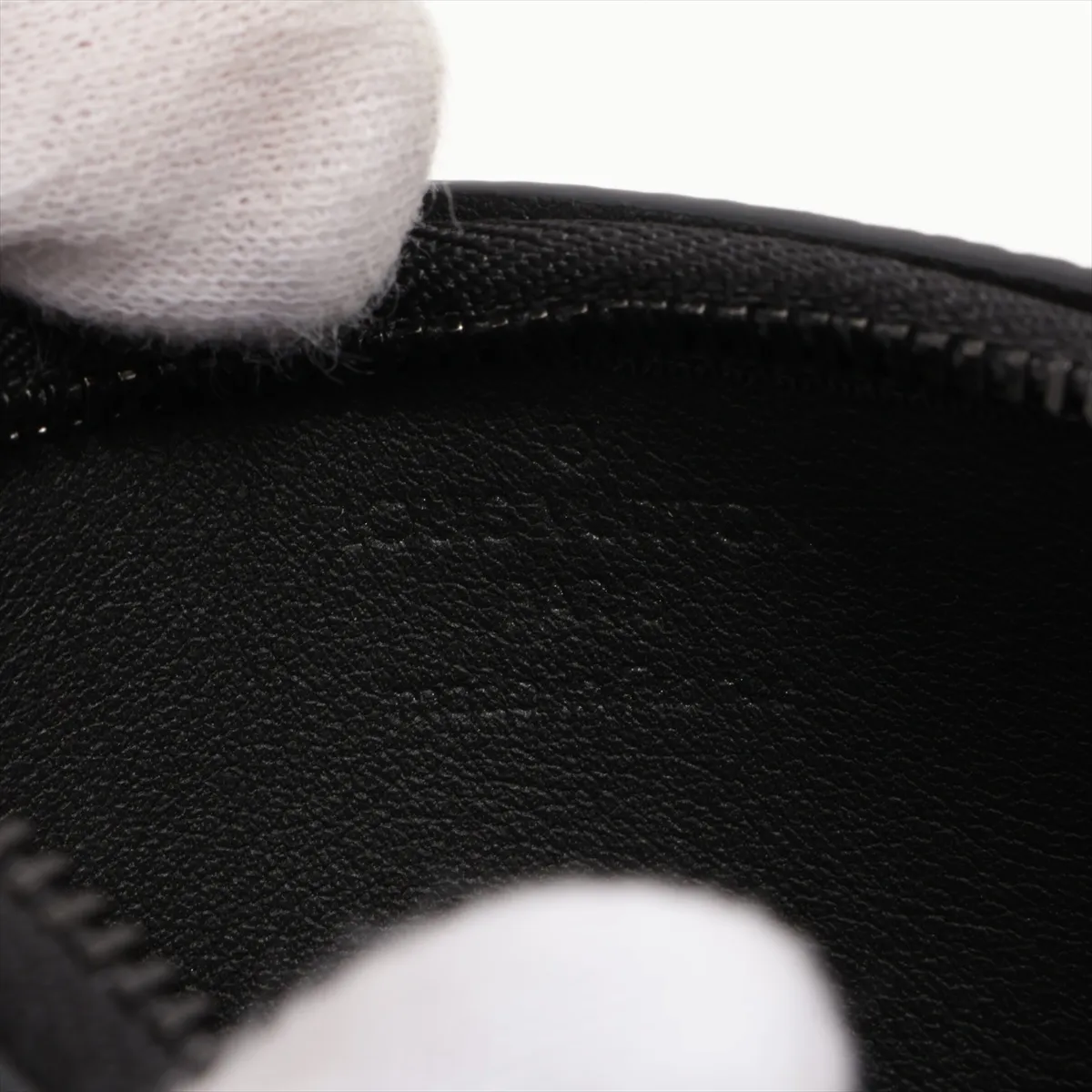 LV Aerogram Pochette Clé M81031 Serial Unknown Black Coin Case — view 4