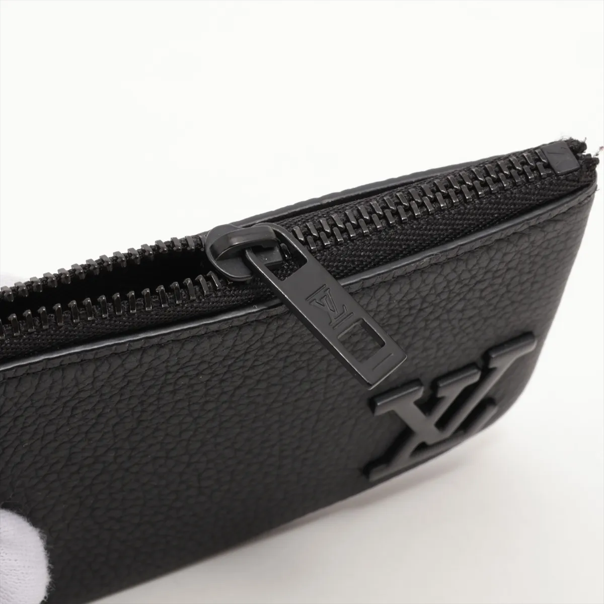 LV Aerogram Pochette Clé M81031 Serial Unknown Black Coin Case — view 5