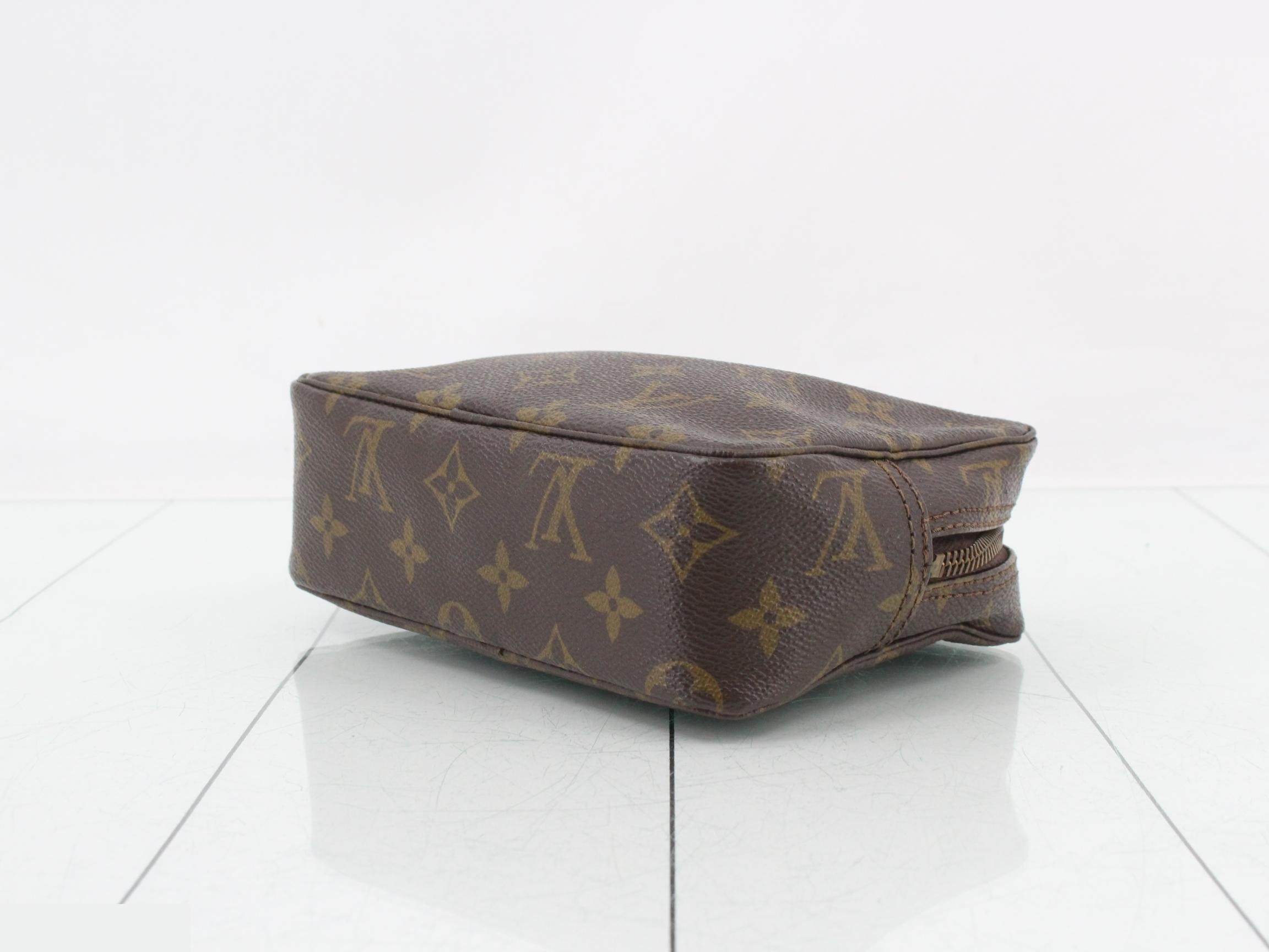 Monogram Trousseau Toilette 18 Pouch 822 — view 6