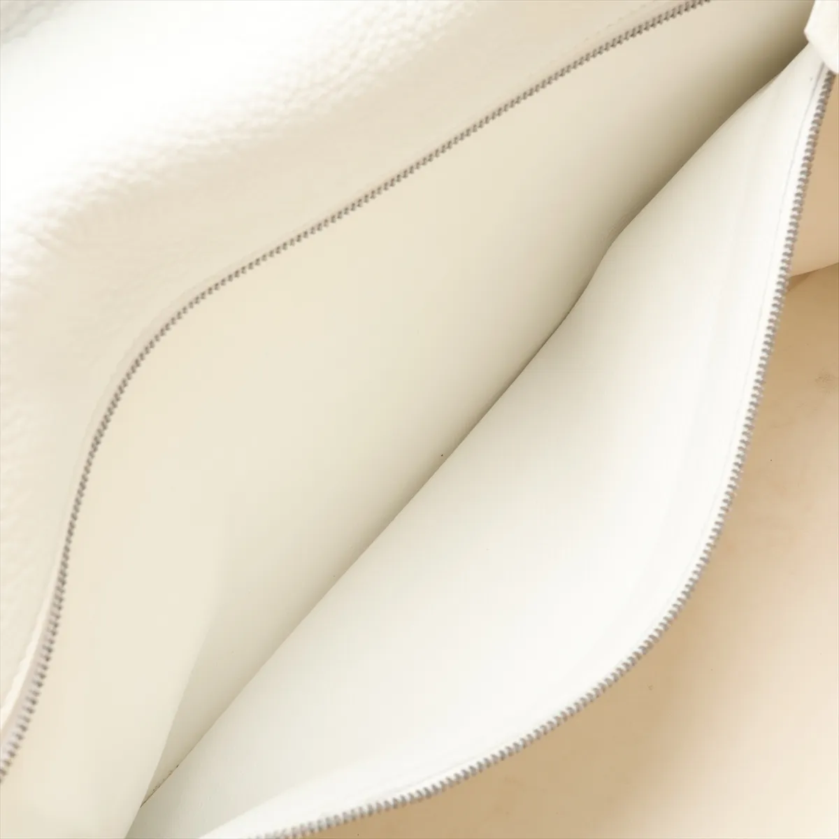 [Individually packaged] Hermes Kelly 35 Retournée Taurillon Clemence White Silver Hardware I: 2005 — view 9