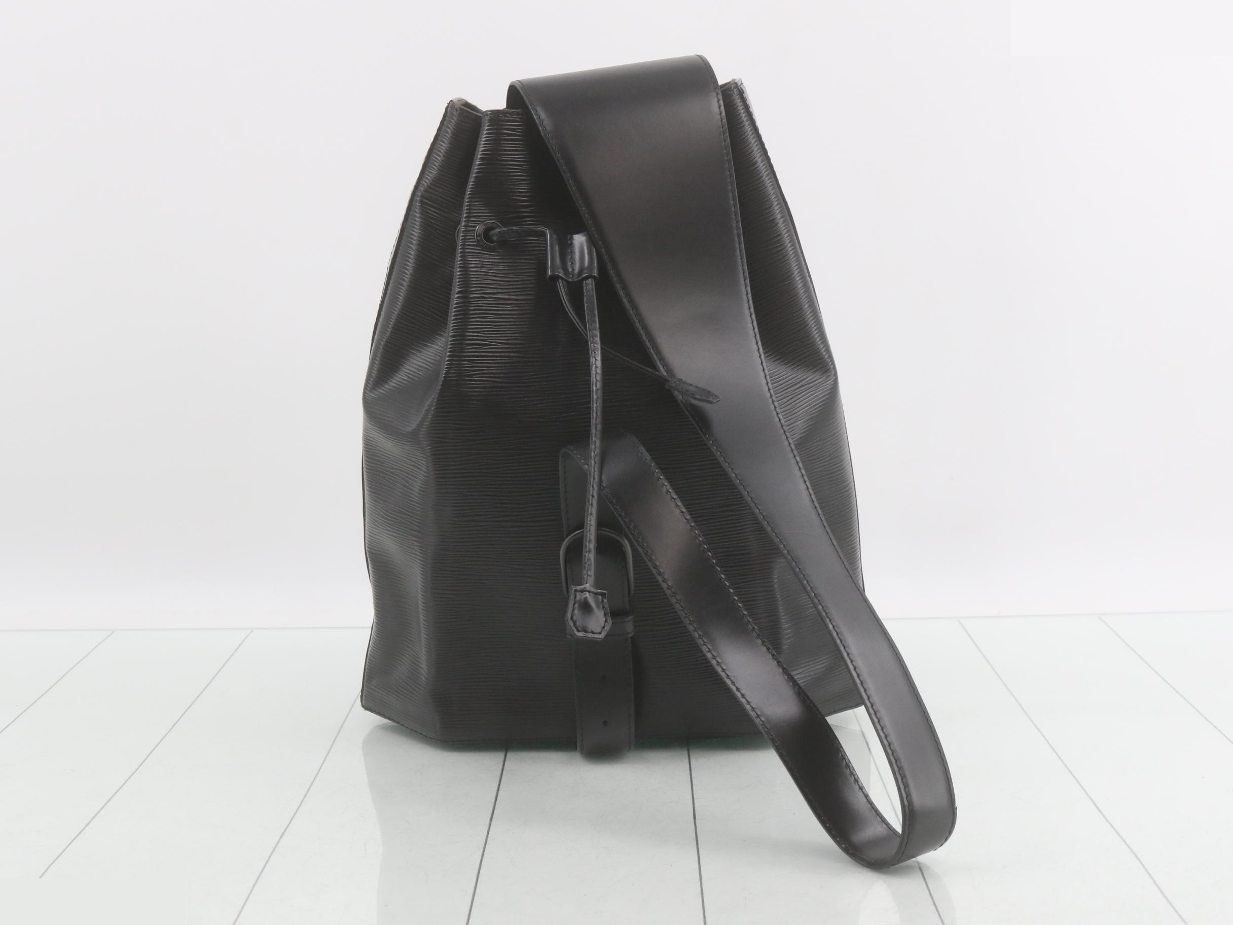 Epi Sac aux Black One-Shoulder Bag — view 2