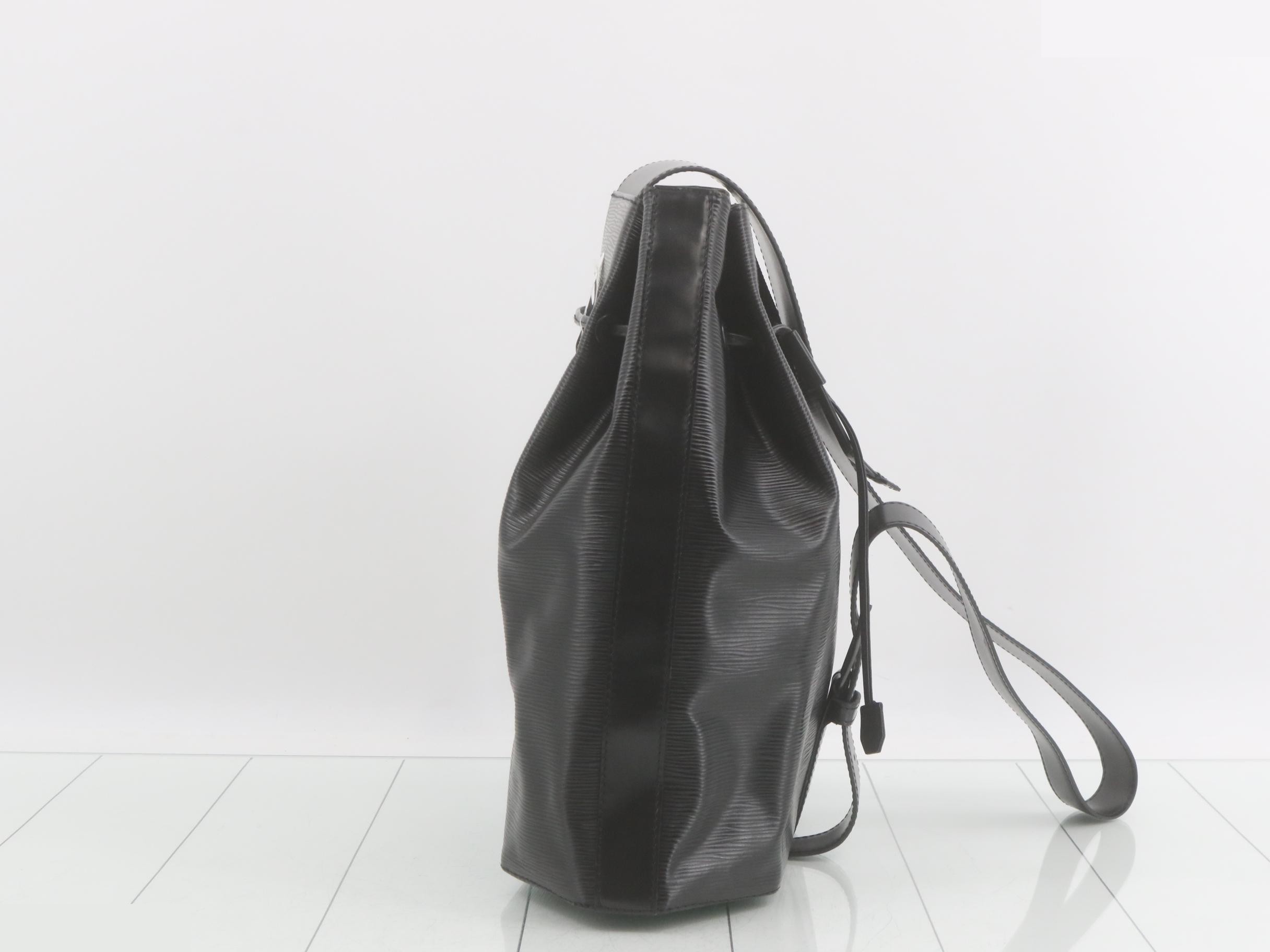 Epi Sac aux Black One-Shoulder Bag — view 3