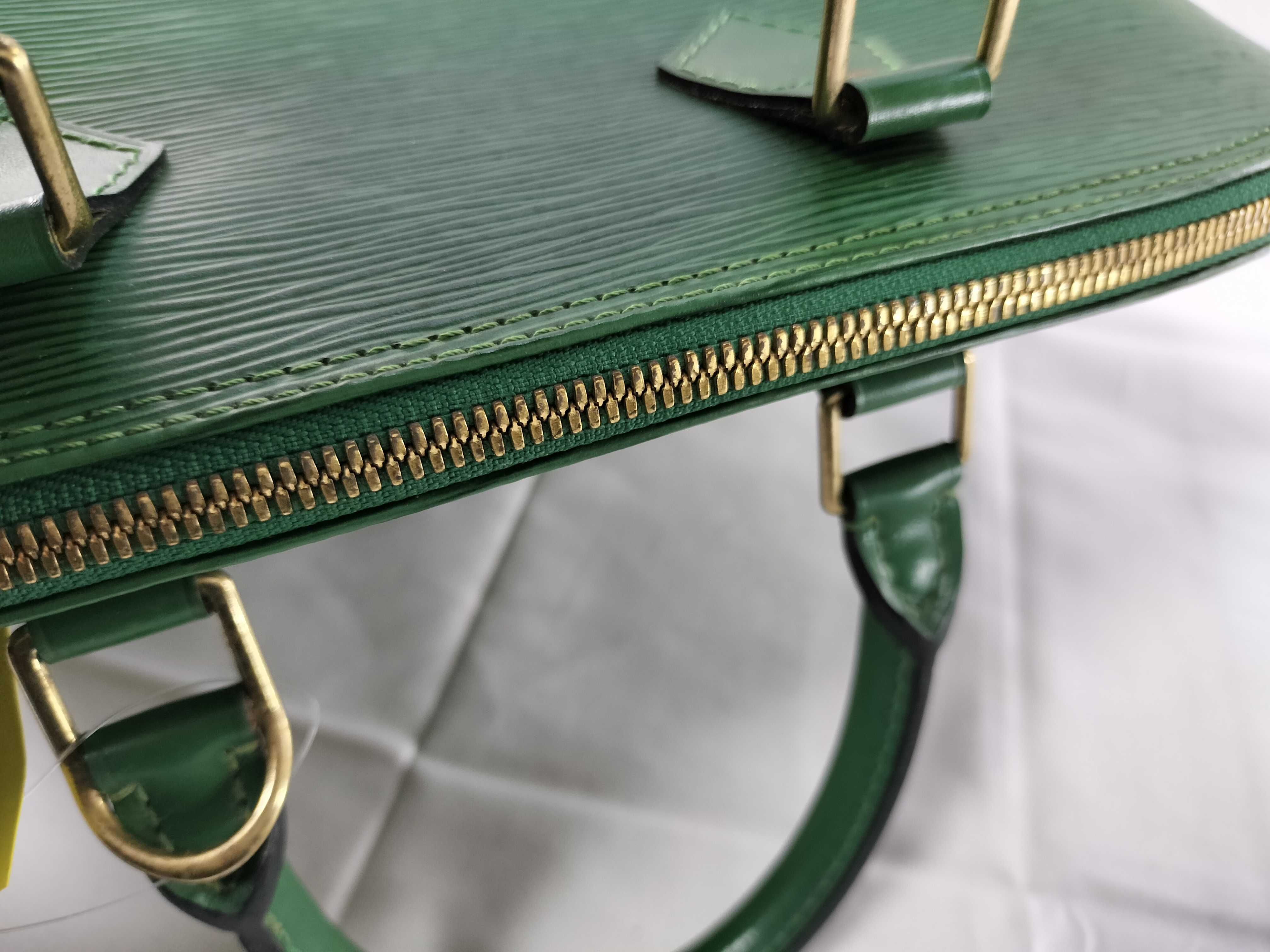 Epi Alma PM Green Handbag — view 6