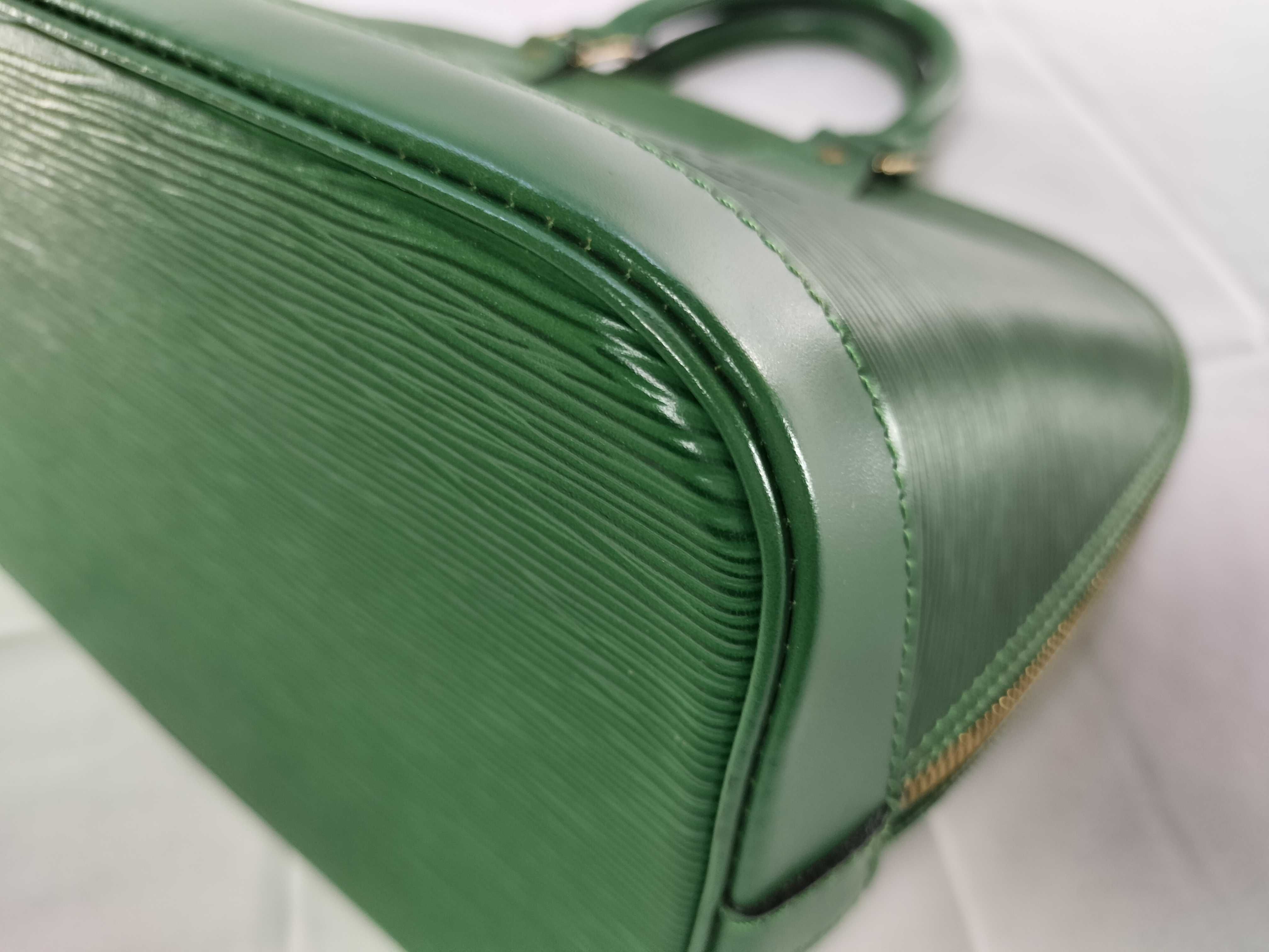 Epi Alma PM Green Handbag — view 7
