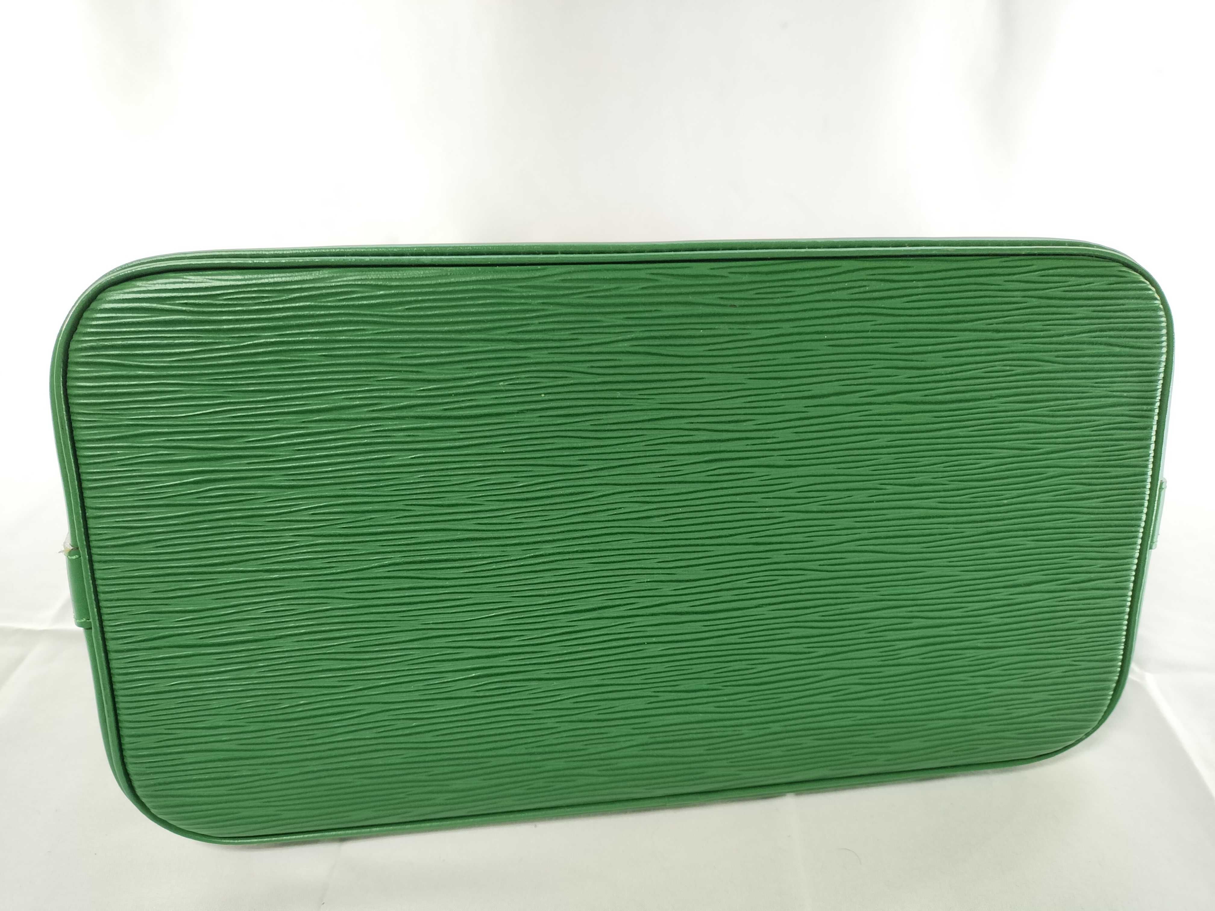Epi Alma PM Green Handbag — view 8