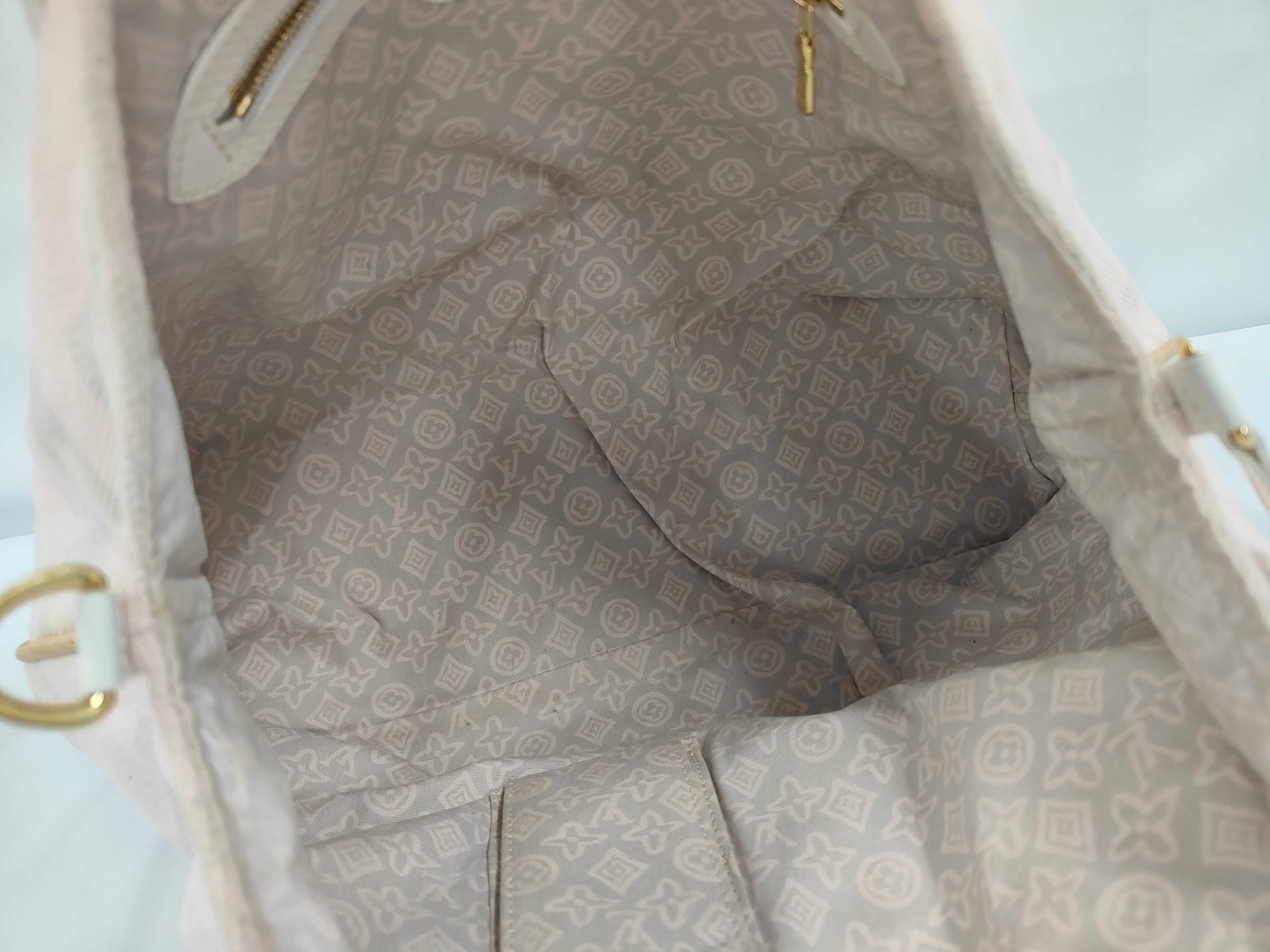 LV Taïcienne PM Tote Bag — view 10